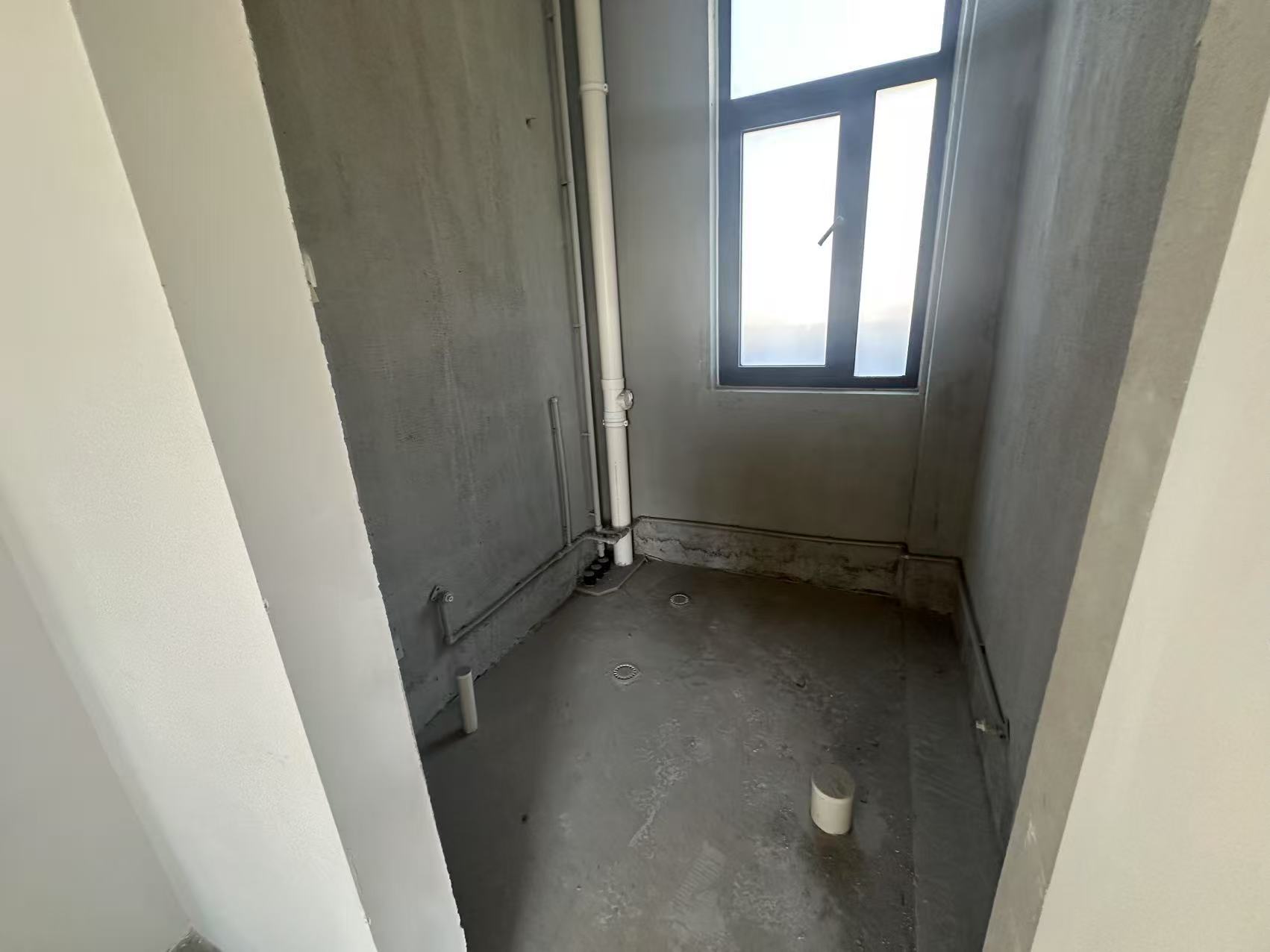 万濠山庄 4室3厅4卫 327.66m&sup2;