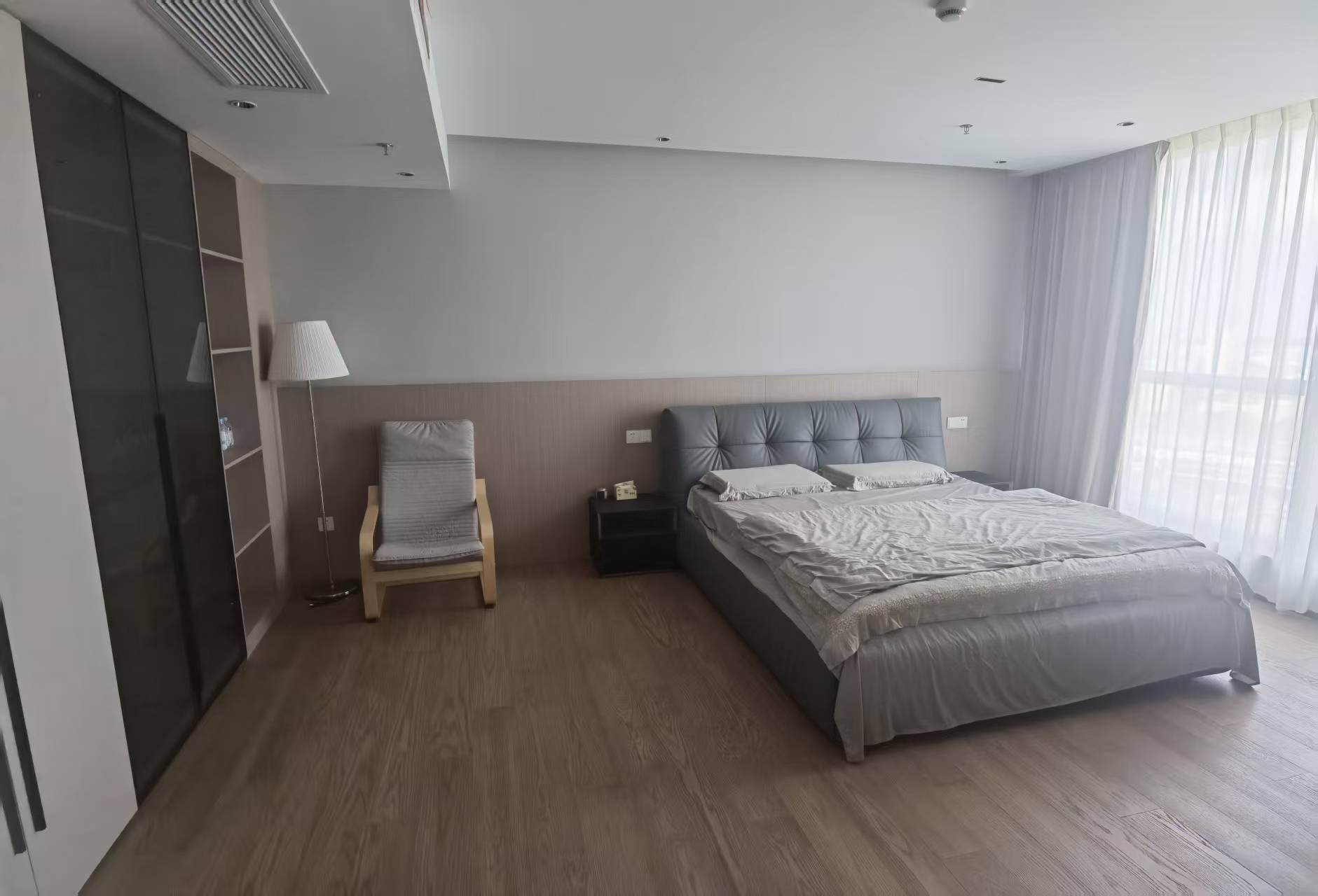 北翼玖玖广场 2室2厅1卫 120m&sup2;