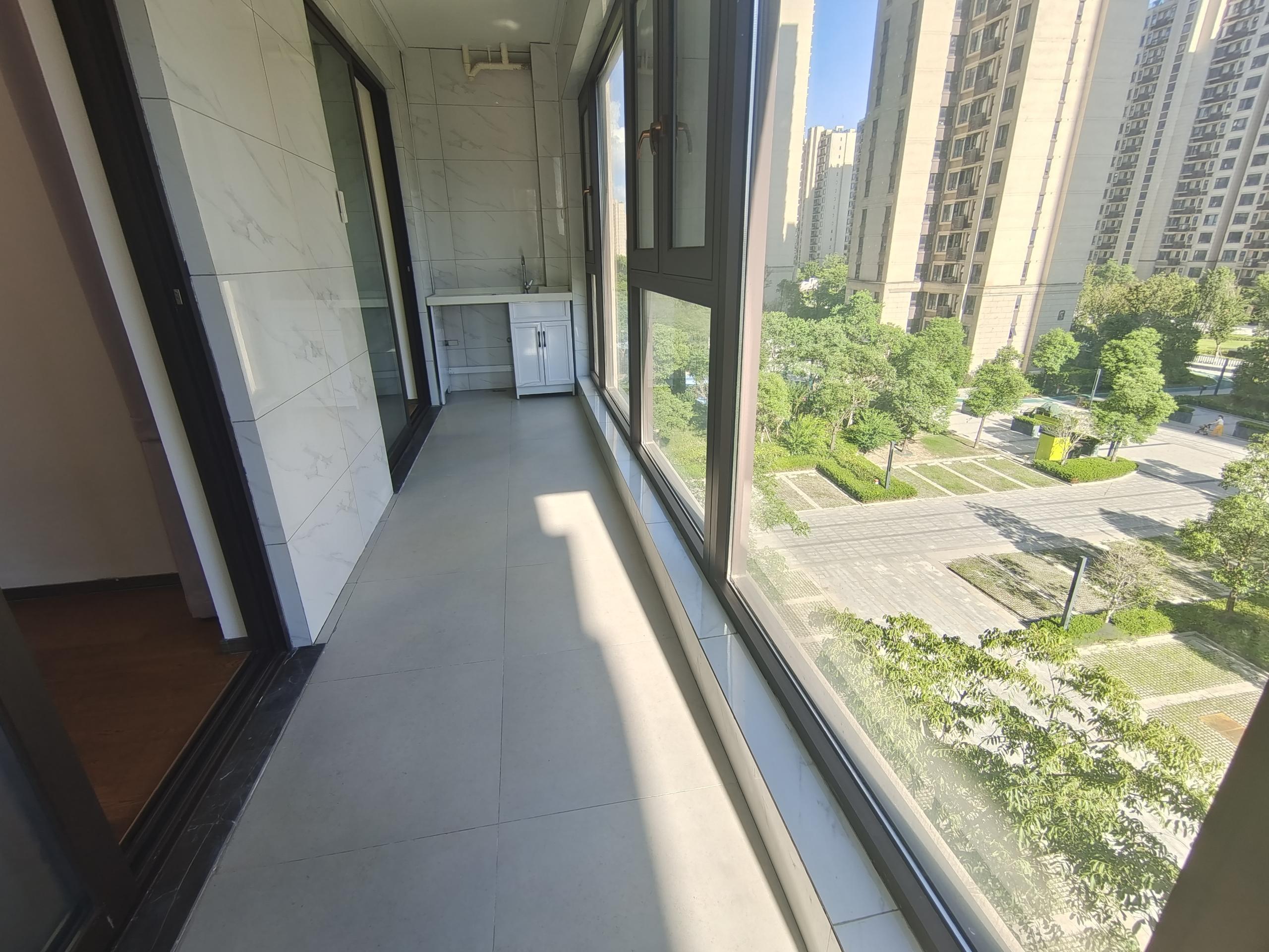 春风南岸东园 3室2厅1卫 96m&sup2;