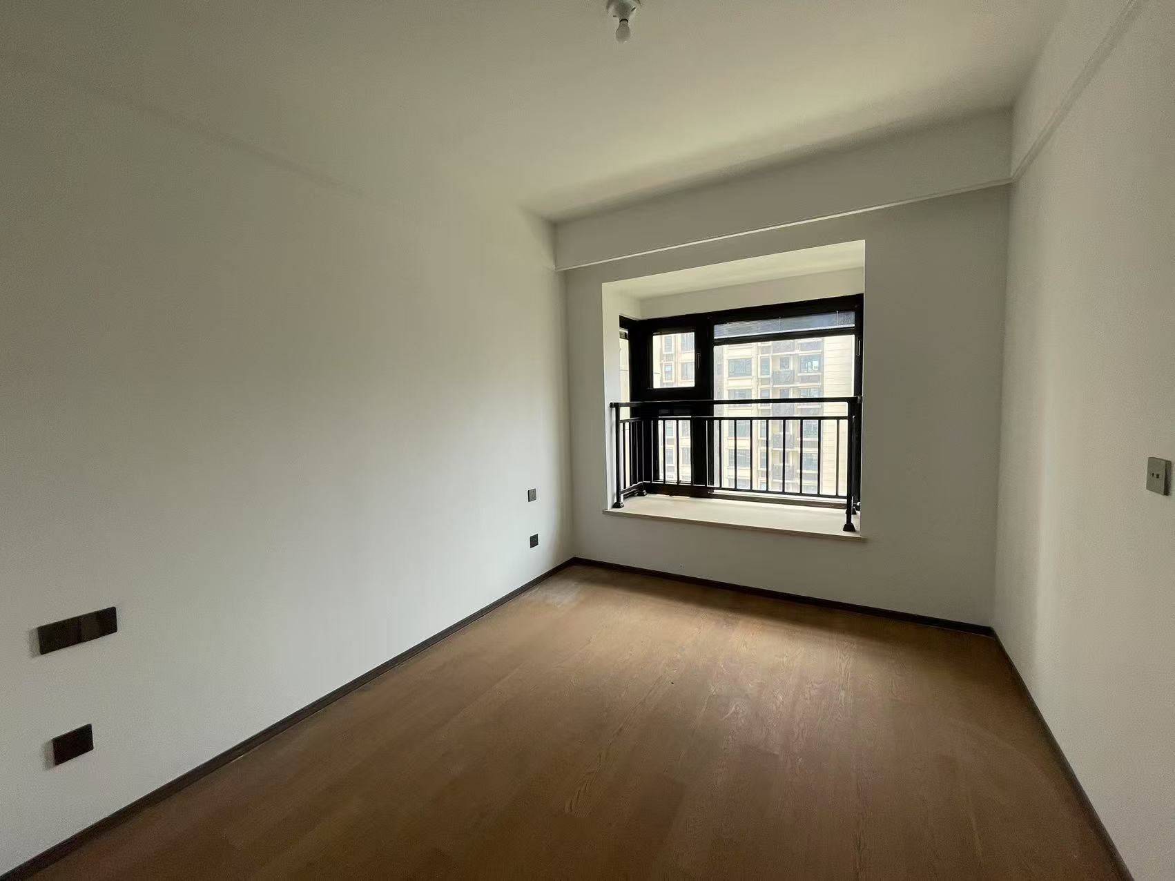 春风南岸东园 4室2厅2卫 138m&sup2;