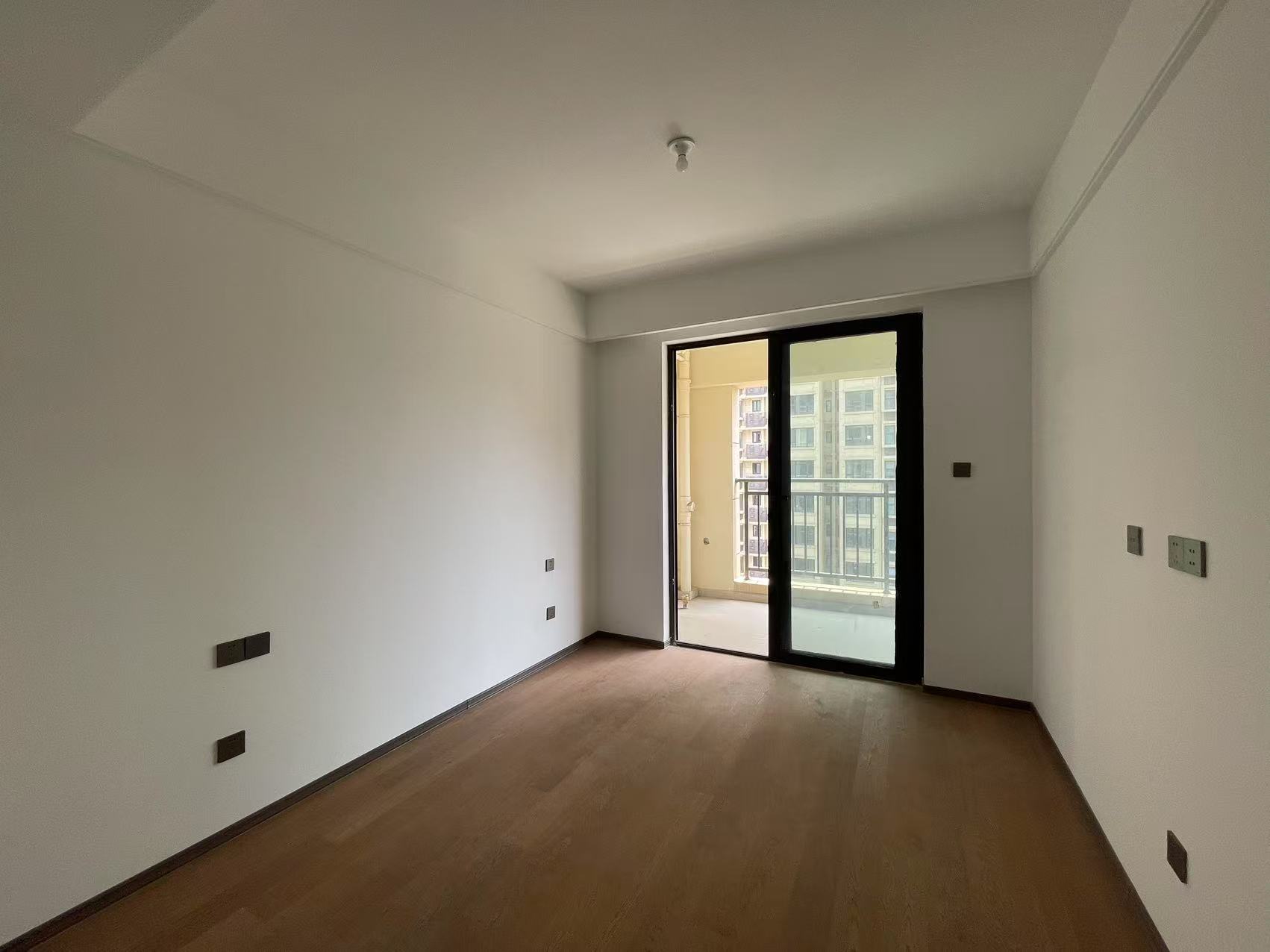 春风南岸东园 4室2厅2卫 138m&sup2;
