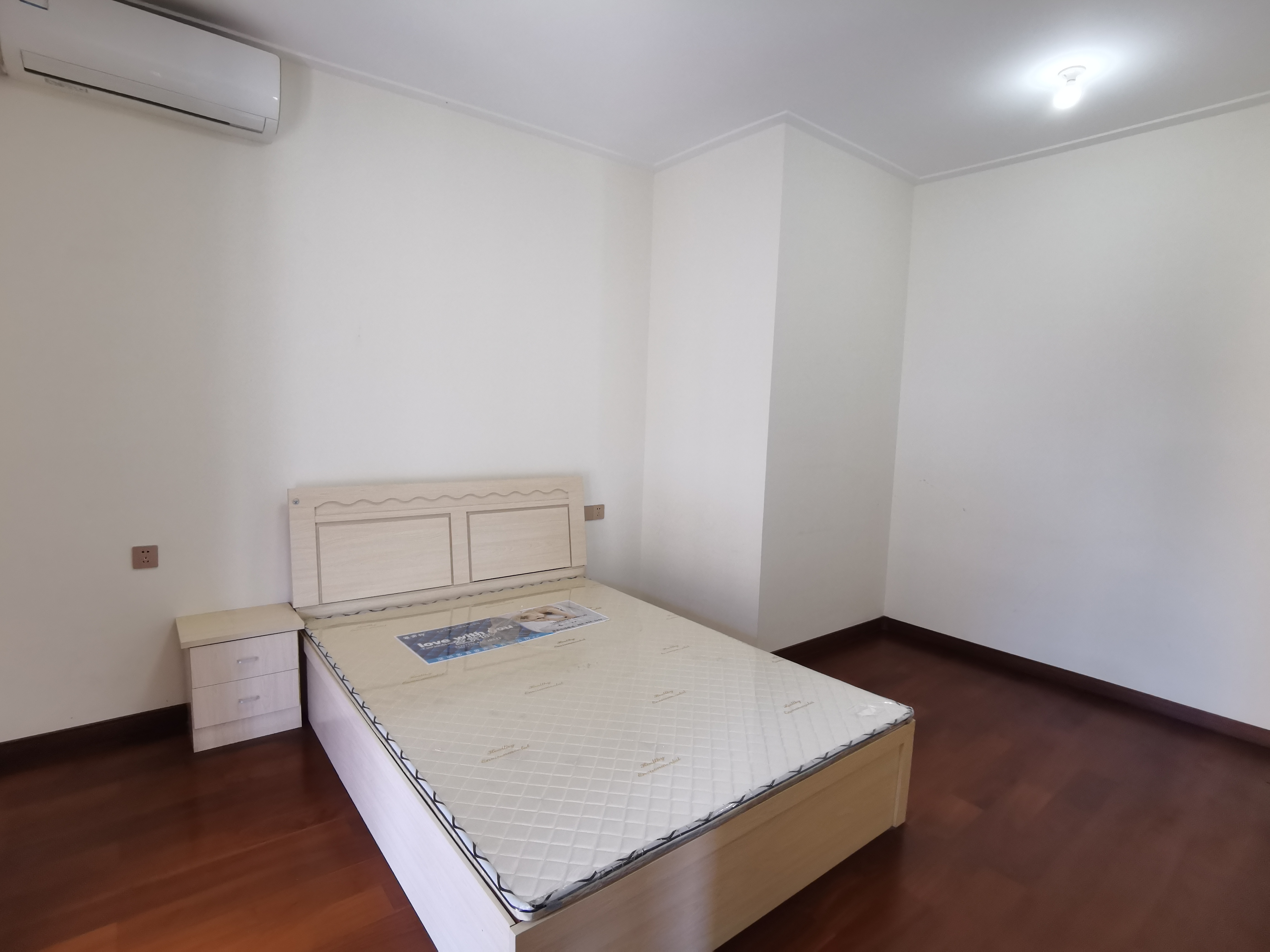 中南万科大都会 3室2厅2卫 133m&sup2;