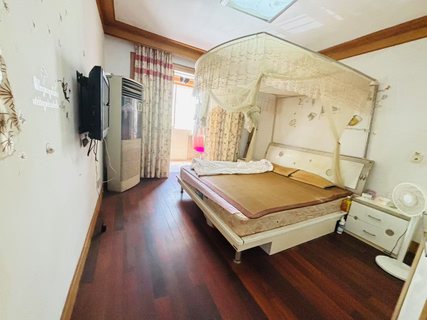 新桥新村 2室1厅1卫 89m&sup2;