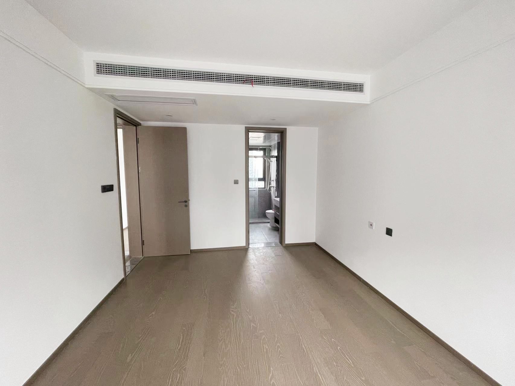 中铁逸都 3室2厅2卫 116m&sup2;