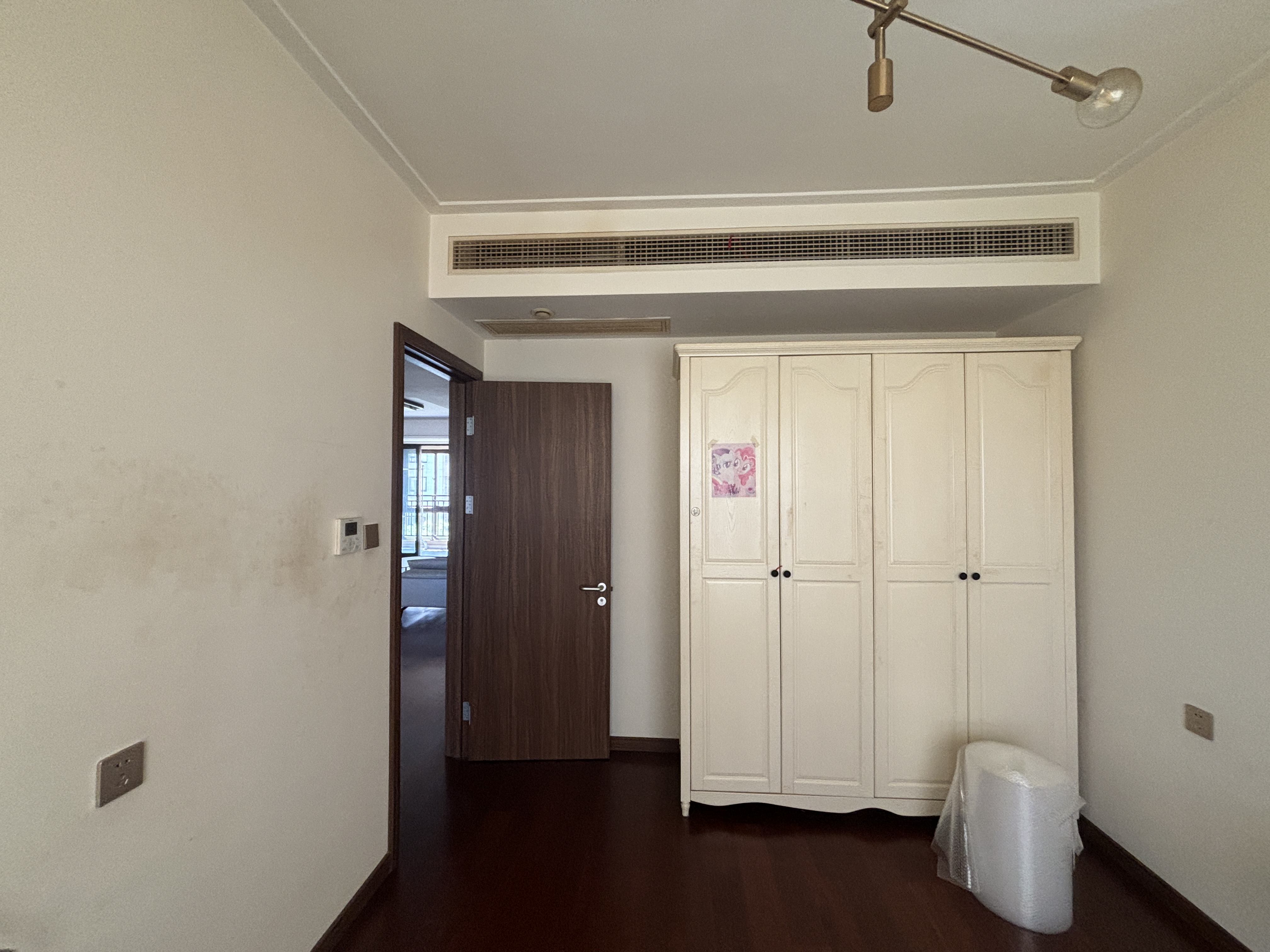 中南万科大都会 3室2厅2卫 137m&sup2;