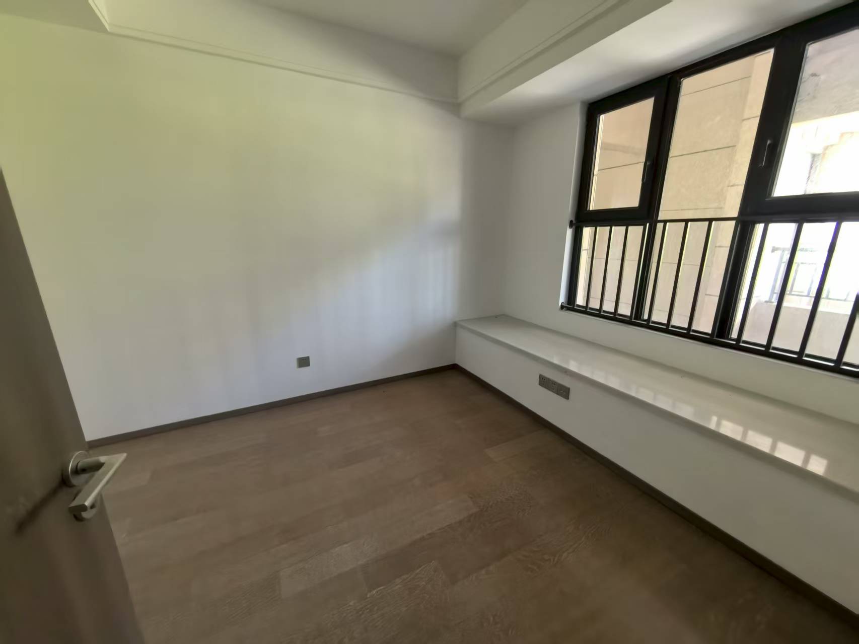 华禧铭苑 3室2厅1卫 102m&sup2;