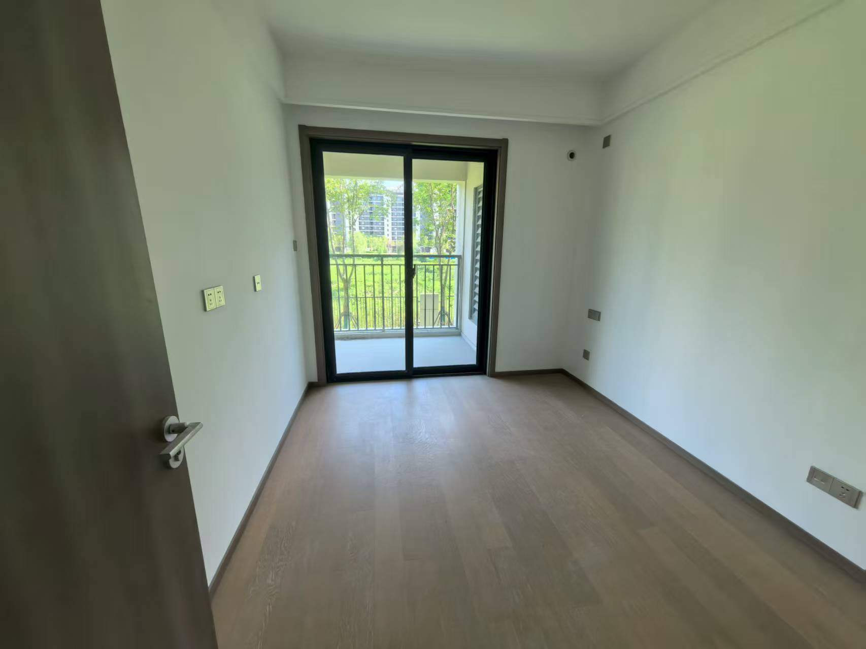 华禧铭苑 3室2厅1卫 102m&sup2;