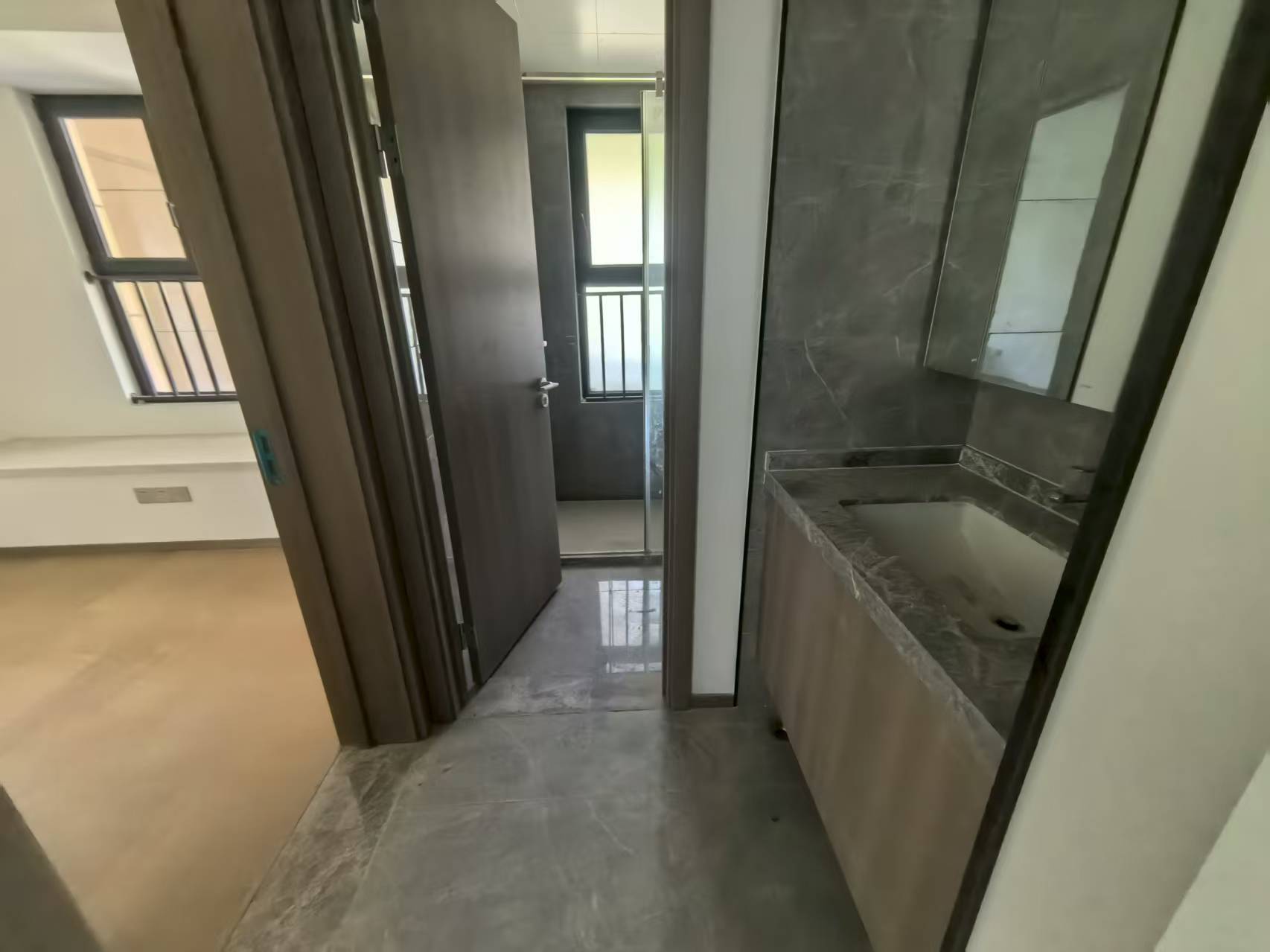 华禧铭苑 3室2厅1卫 102m&sup2;