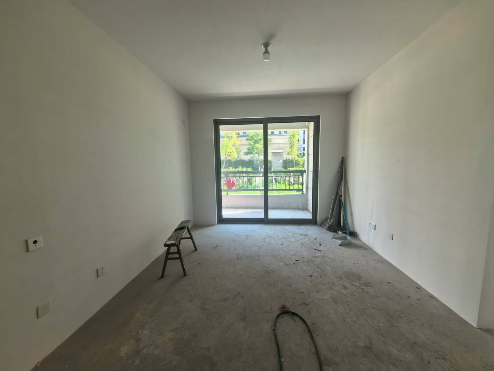 融创荣润·玖樟台 3室2厅2卫 99m²