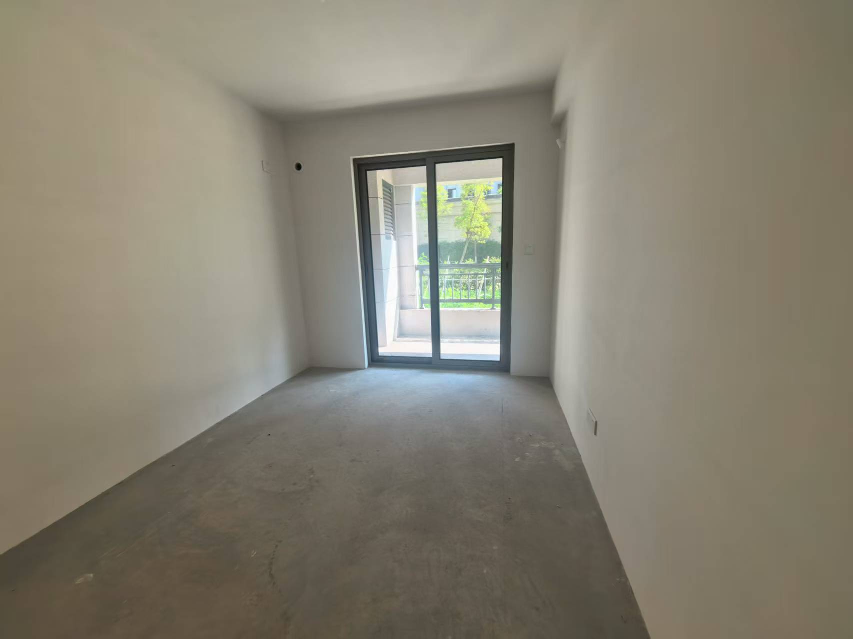 融创荣润&middot;玖樟台 3室2厅2卫 99m&sup2;