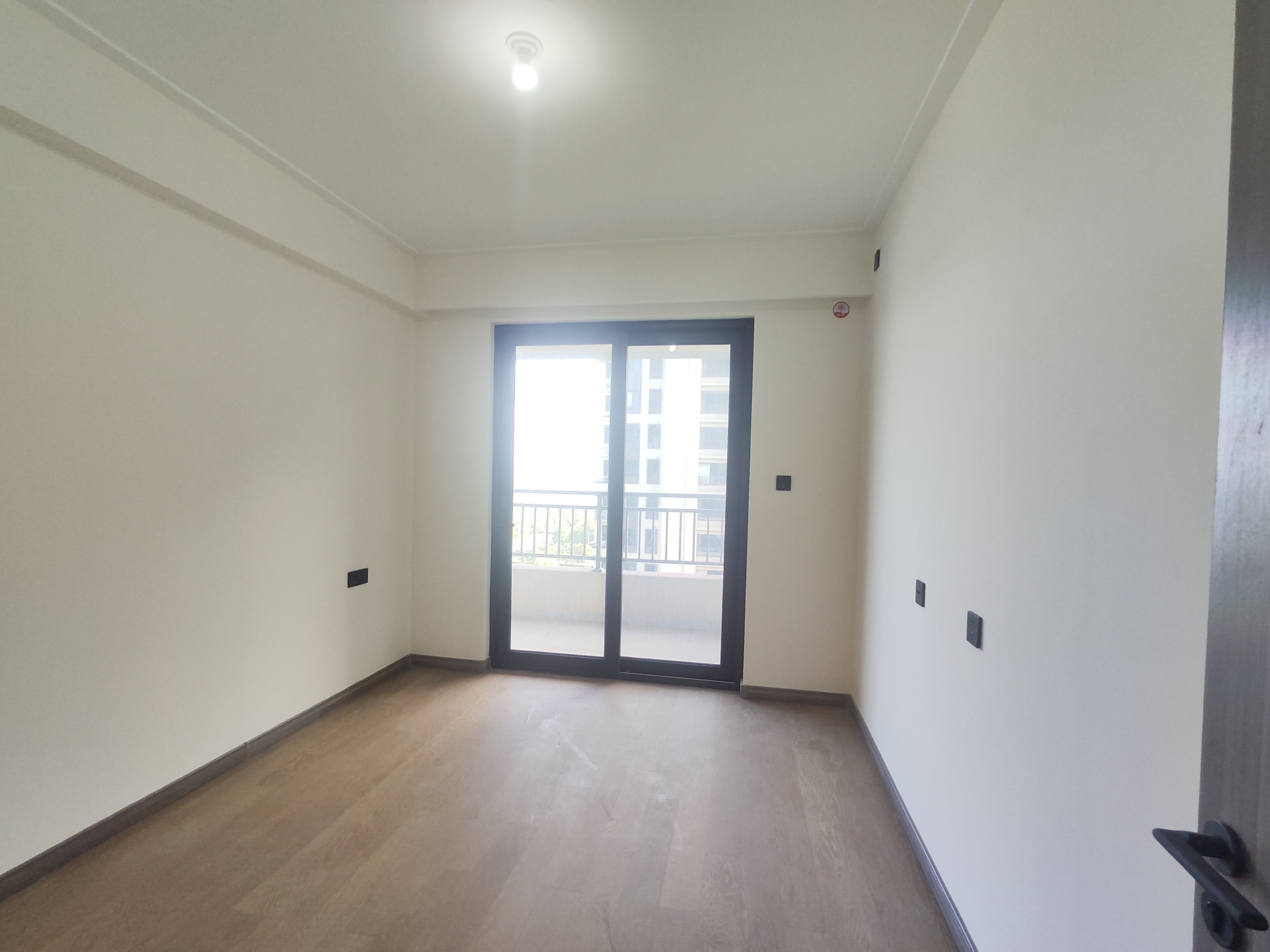 湖山源著 3室2厅2卫 114.8m&sup2;