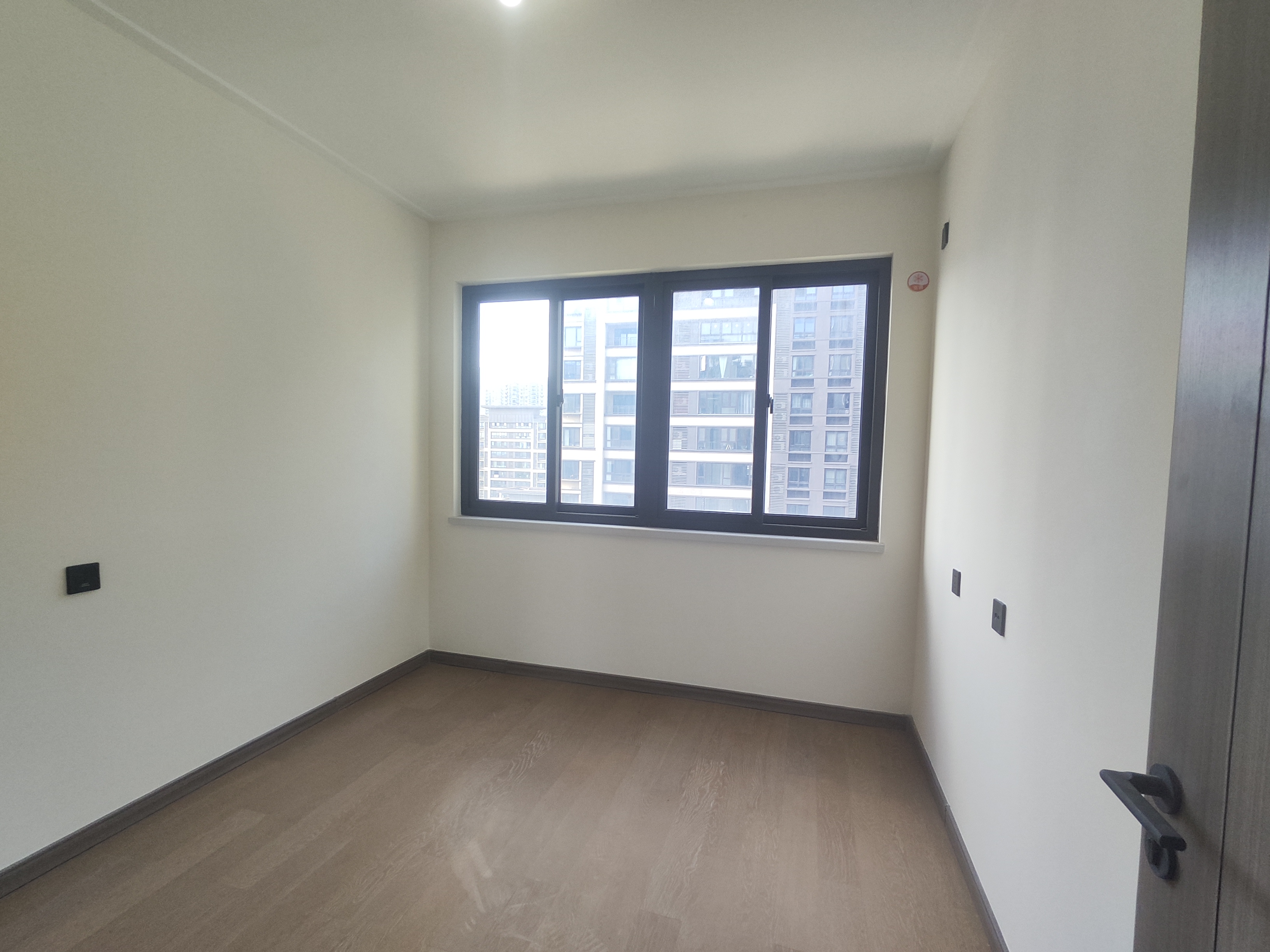 湖山源著 3室2厅2卫 114.8m&sup2;