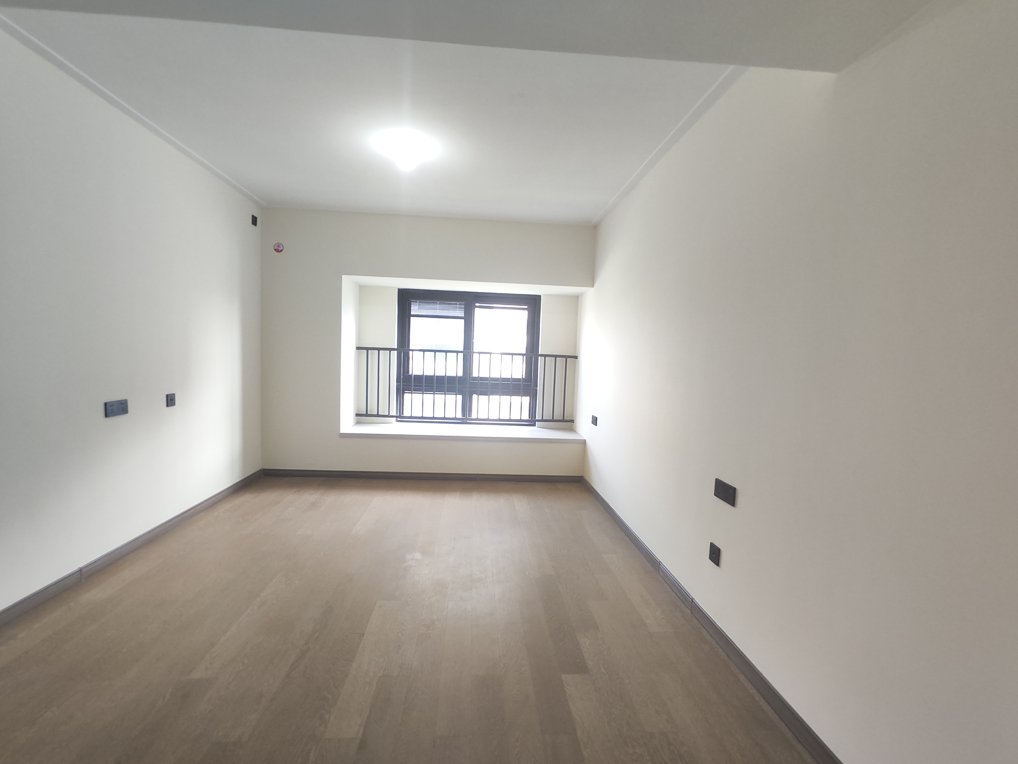 湖山源著 3室2厅2卫 114.8m&sup2;