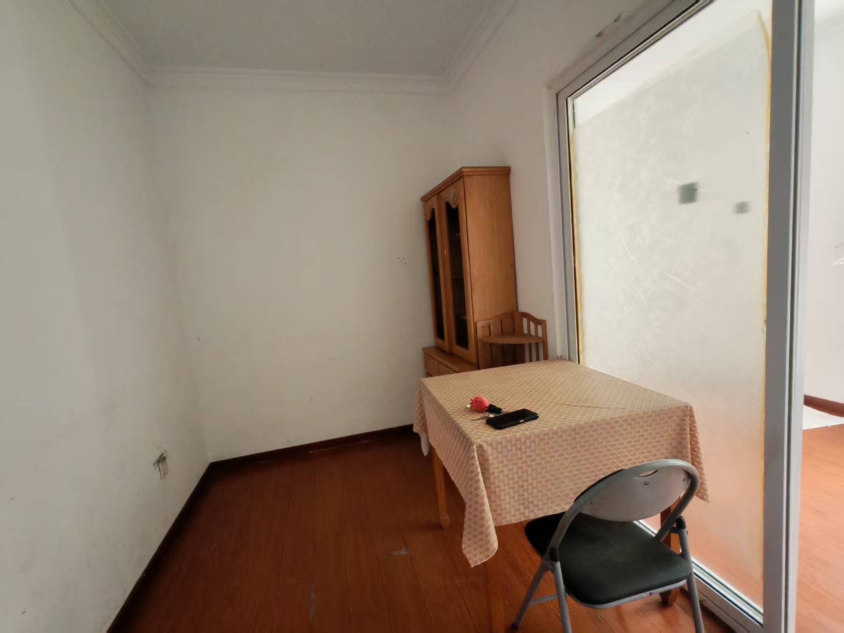 新建路新村(新建花苑) 3室1厅1卫 80m²
