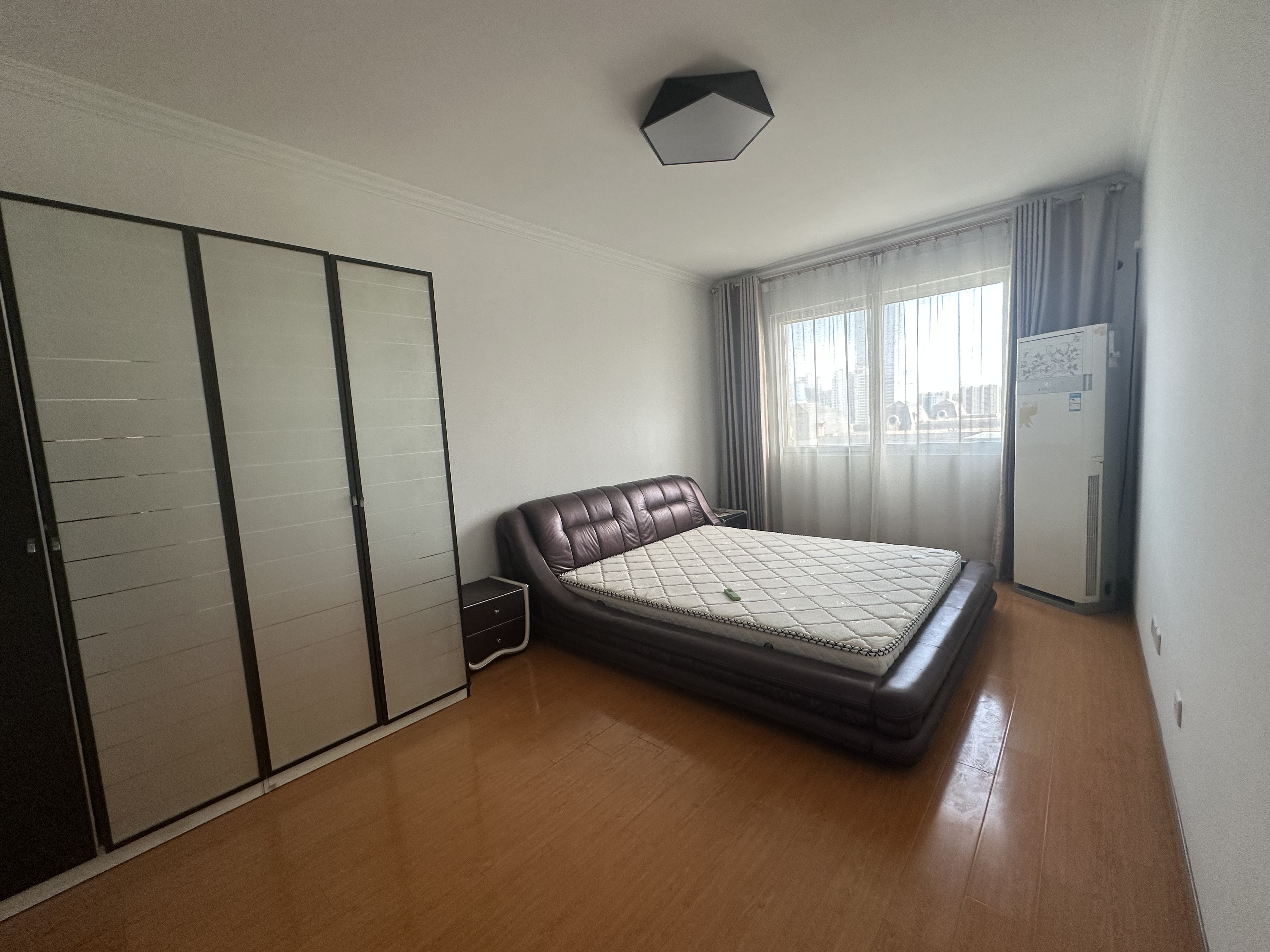南通橡树湾 3室1厅1卫 122m&sup2;