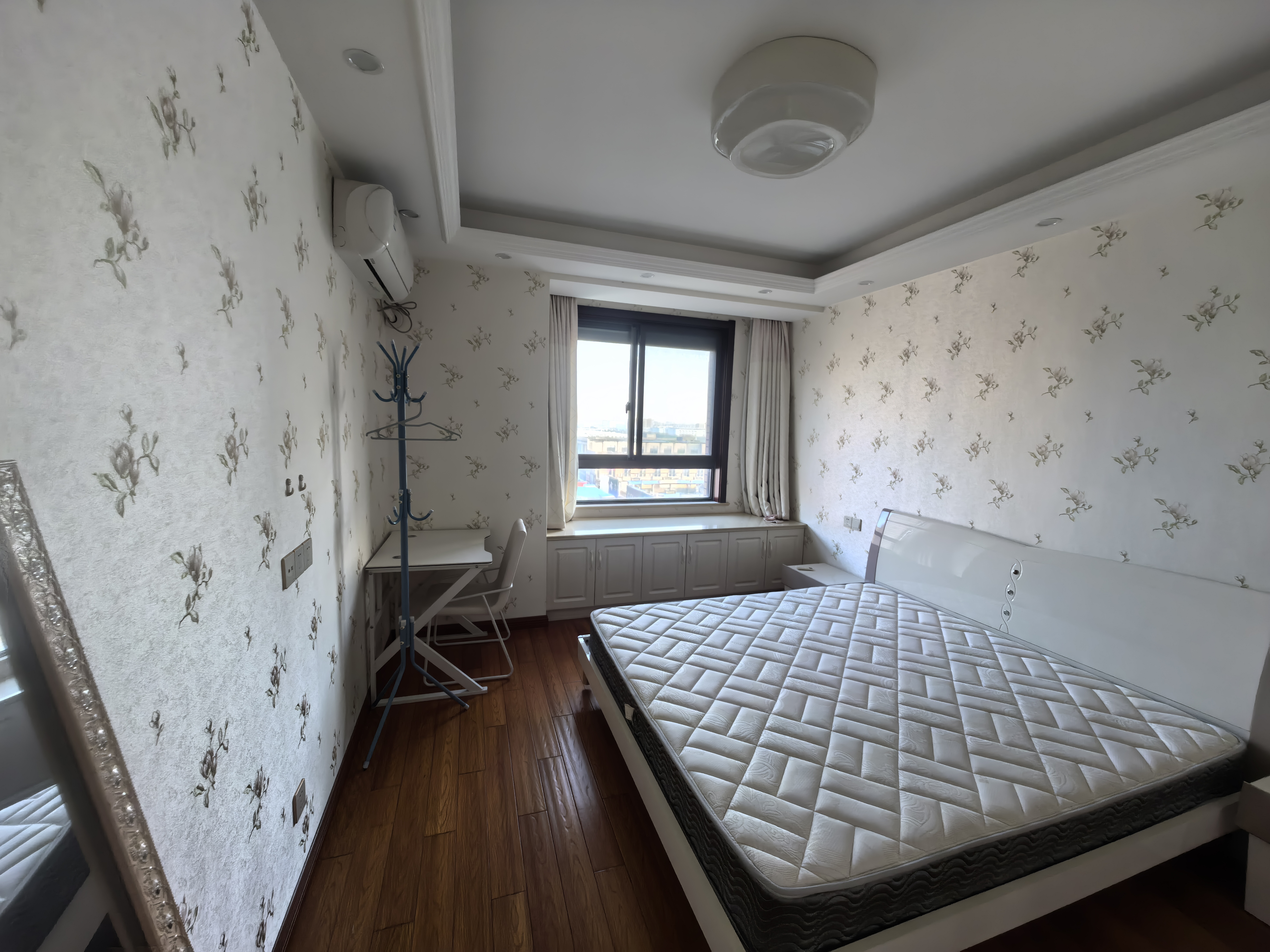书香华府小区 3室2厅1卫 107.46m&sup2;