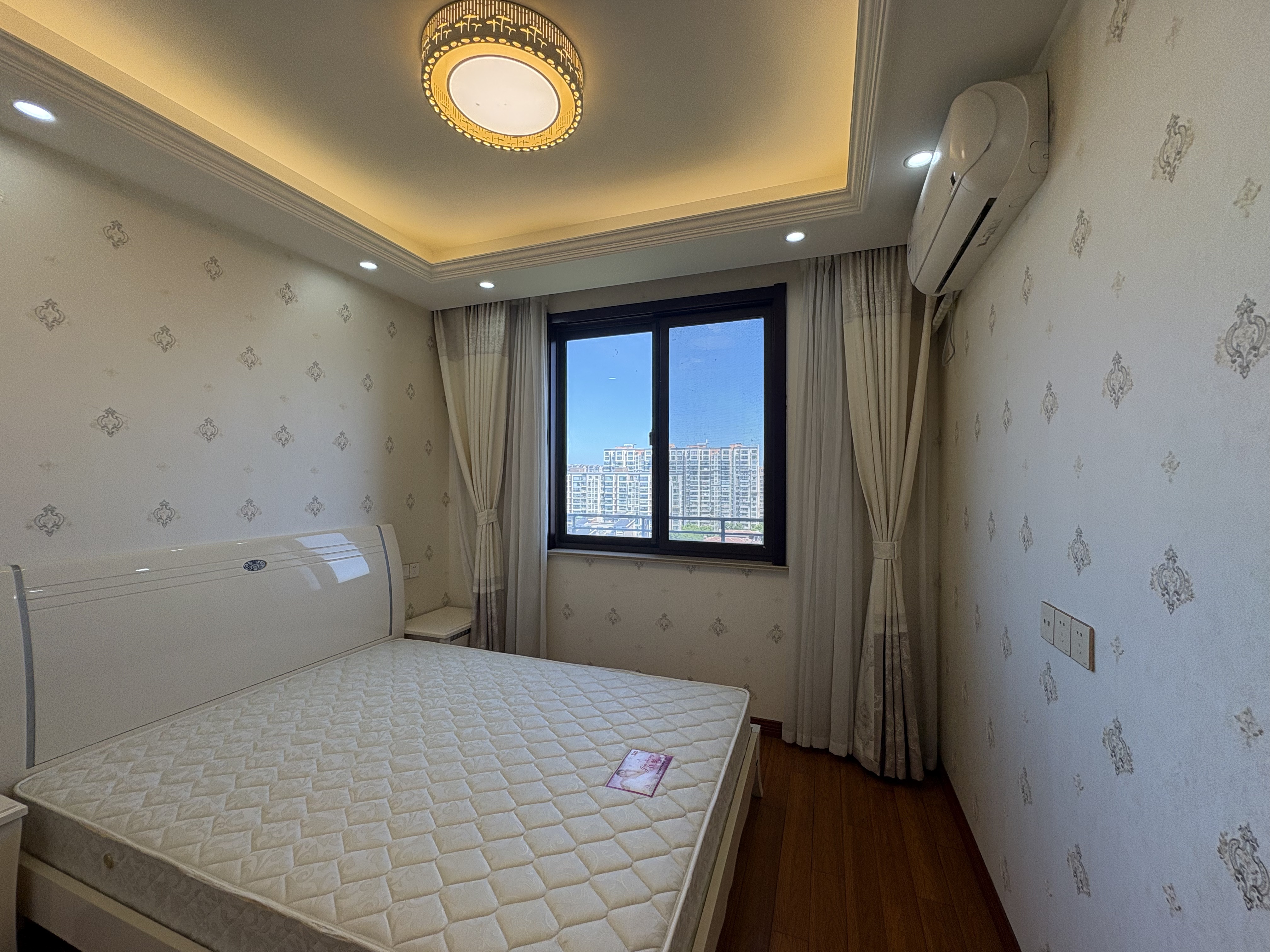 书香华府小区 3室2厅1卫 107.46m&sup2;