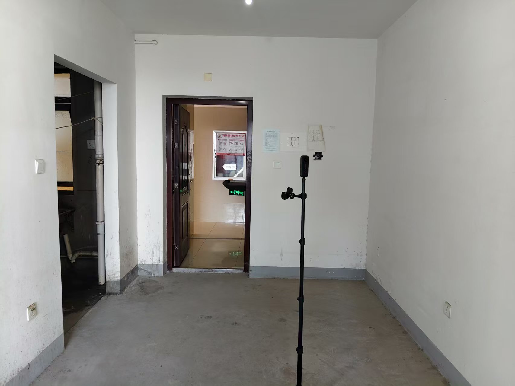 翠园 3室2厅1卫 93.00m&sup2;
