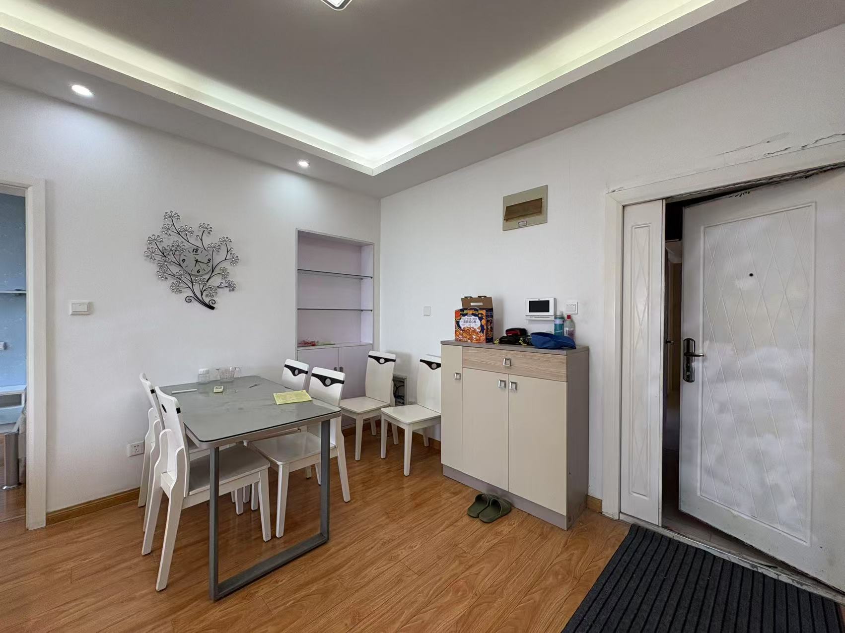 中南世纪花城一期 2室2厅1卫 104m&sup2;