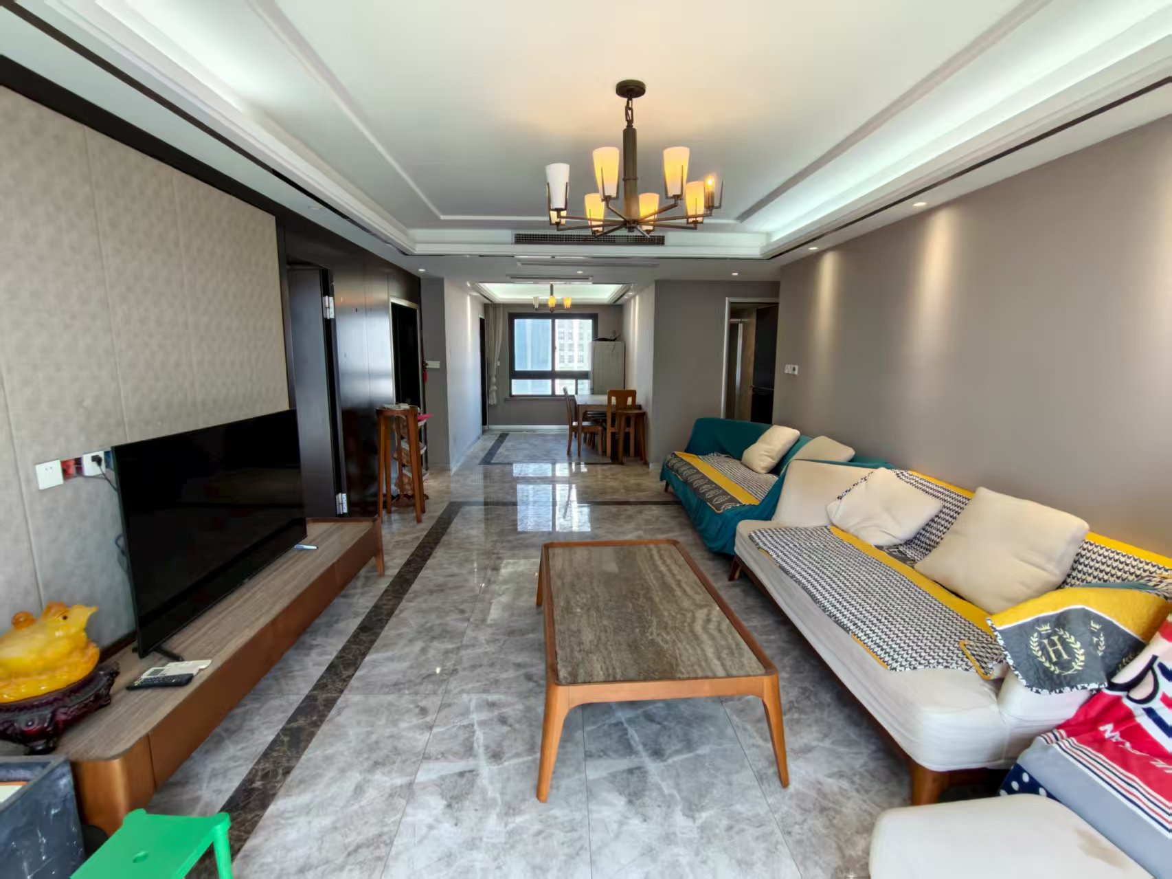 万达华府 4室2厅2卫 141m²