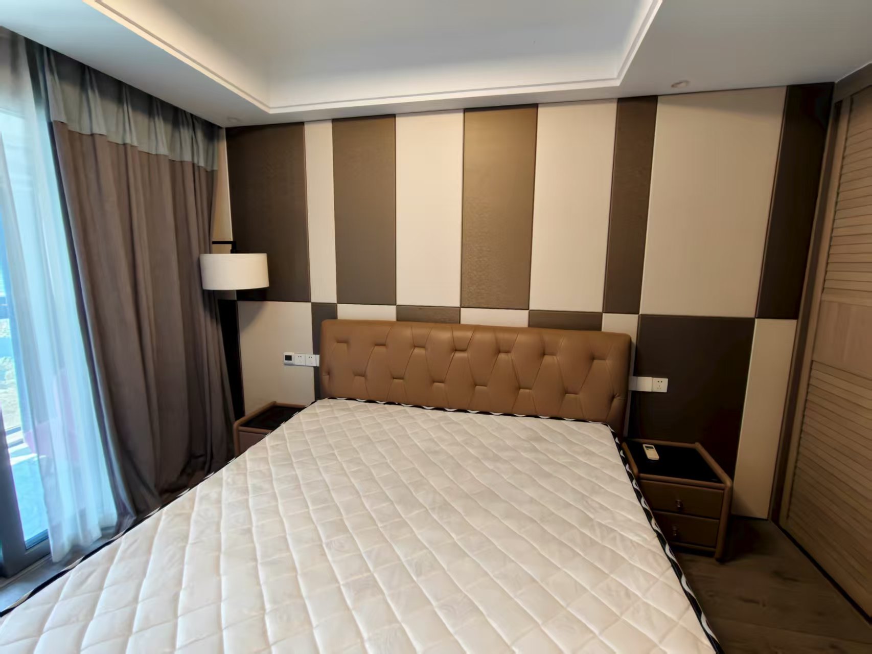 万达华府 4室2厅2卫 141m&sup2;