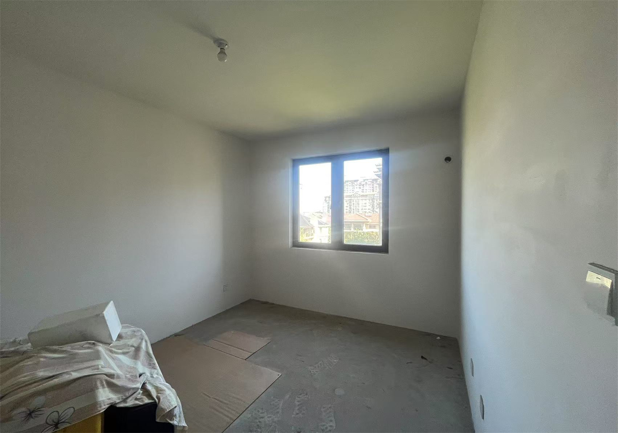 城市嘉苑 4室2厅3卫 220.00m&sup2;