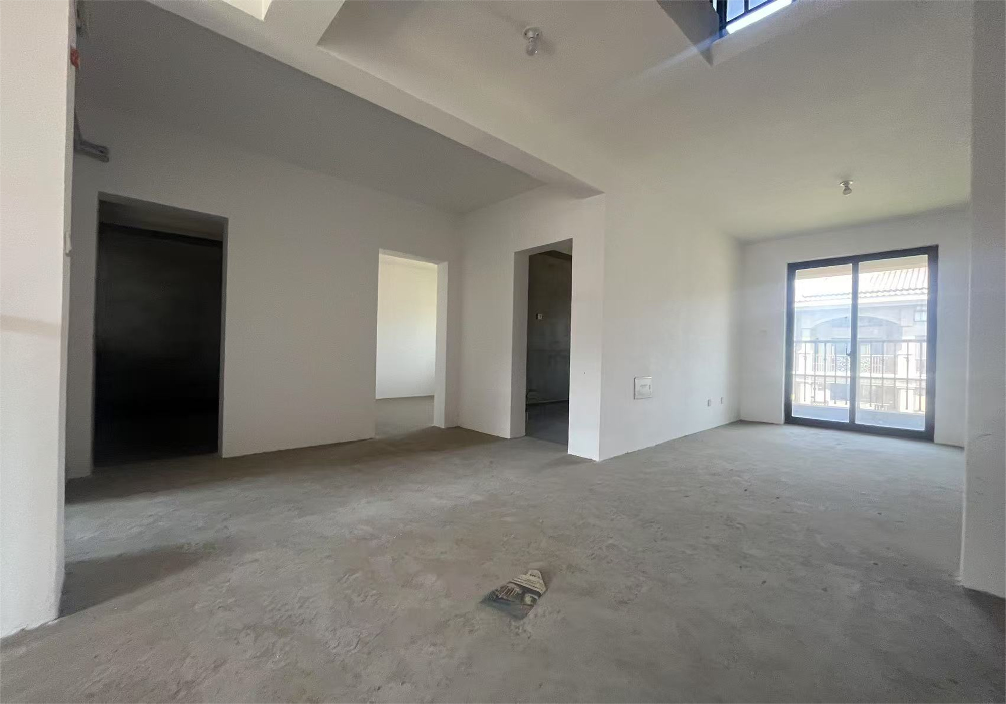 城市嘉苑 4室2厅3卫 220.00m²