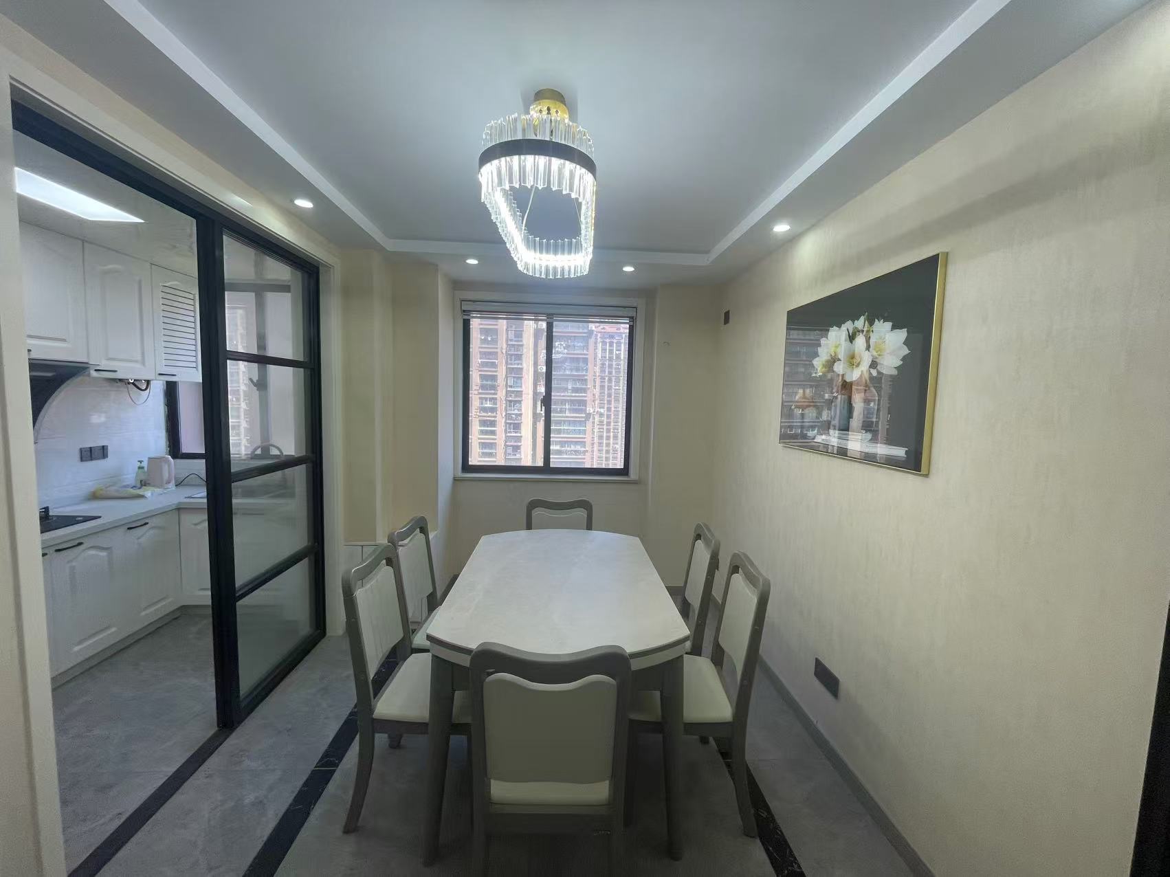 华强城一期 3室2厅2卫 115m²