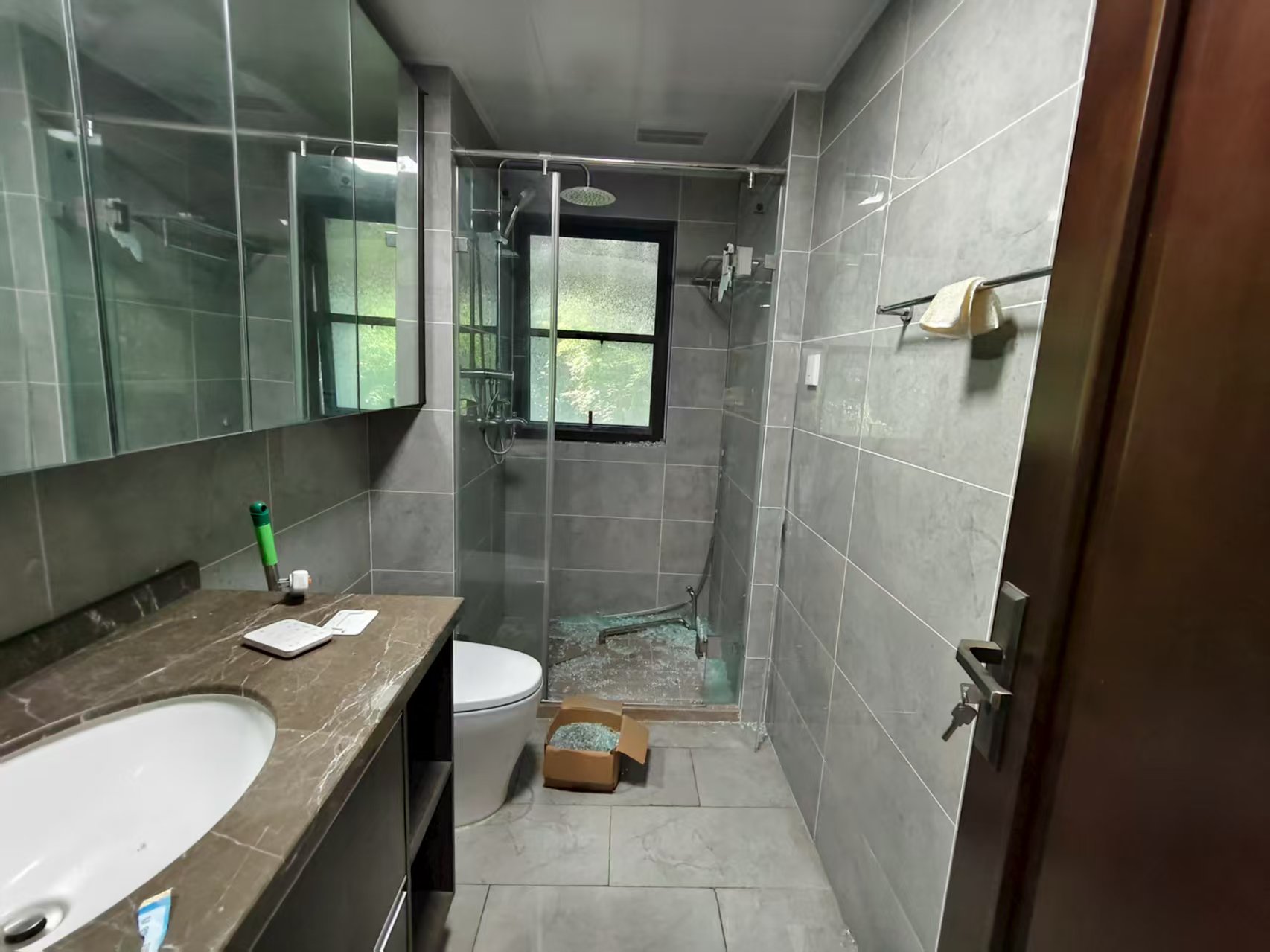 远创樾府 3室2厅2卫 121.90m&sup2;
