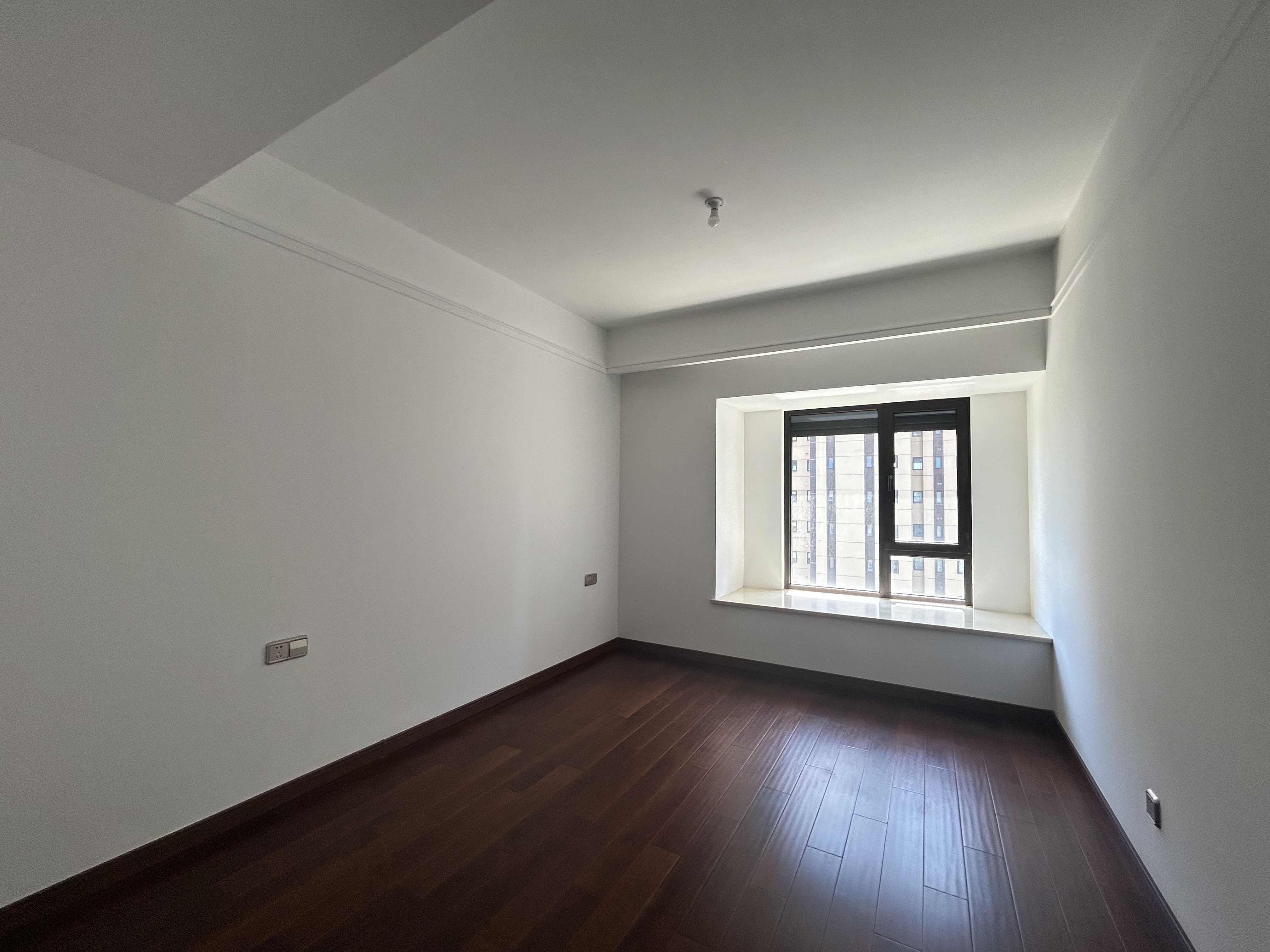 万科城市之光 4室2厅2卫 142m&sup2;