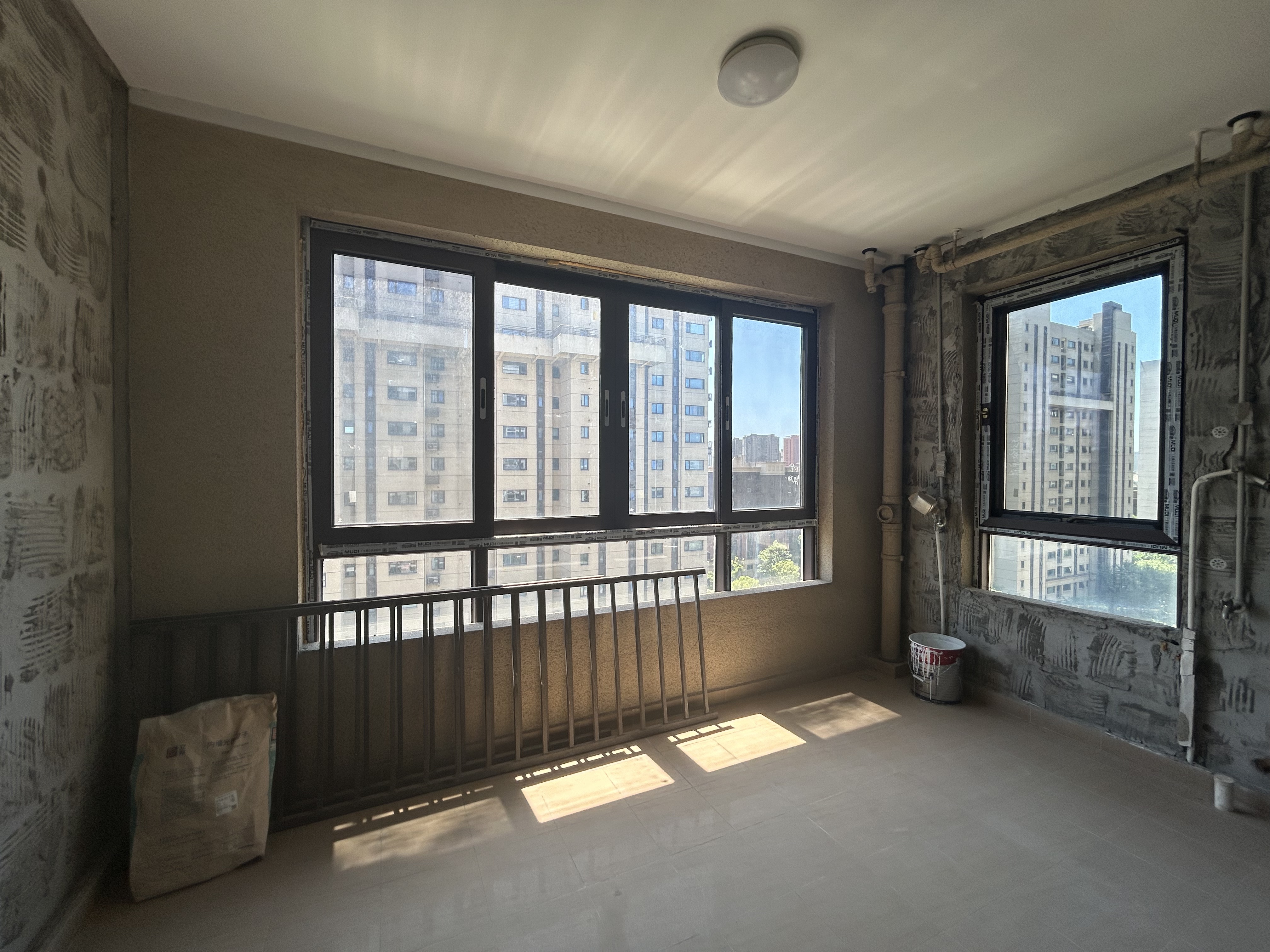 万科城市之光 4室2厅2卫 142m&sup2;
