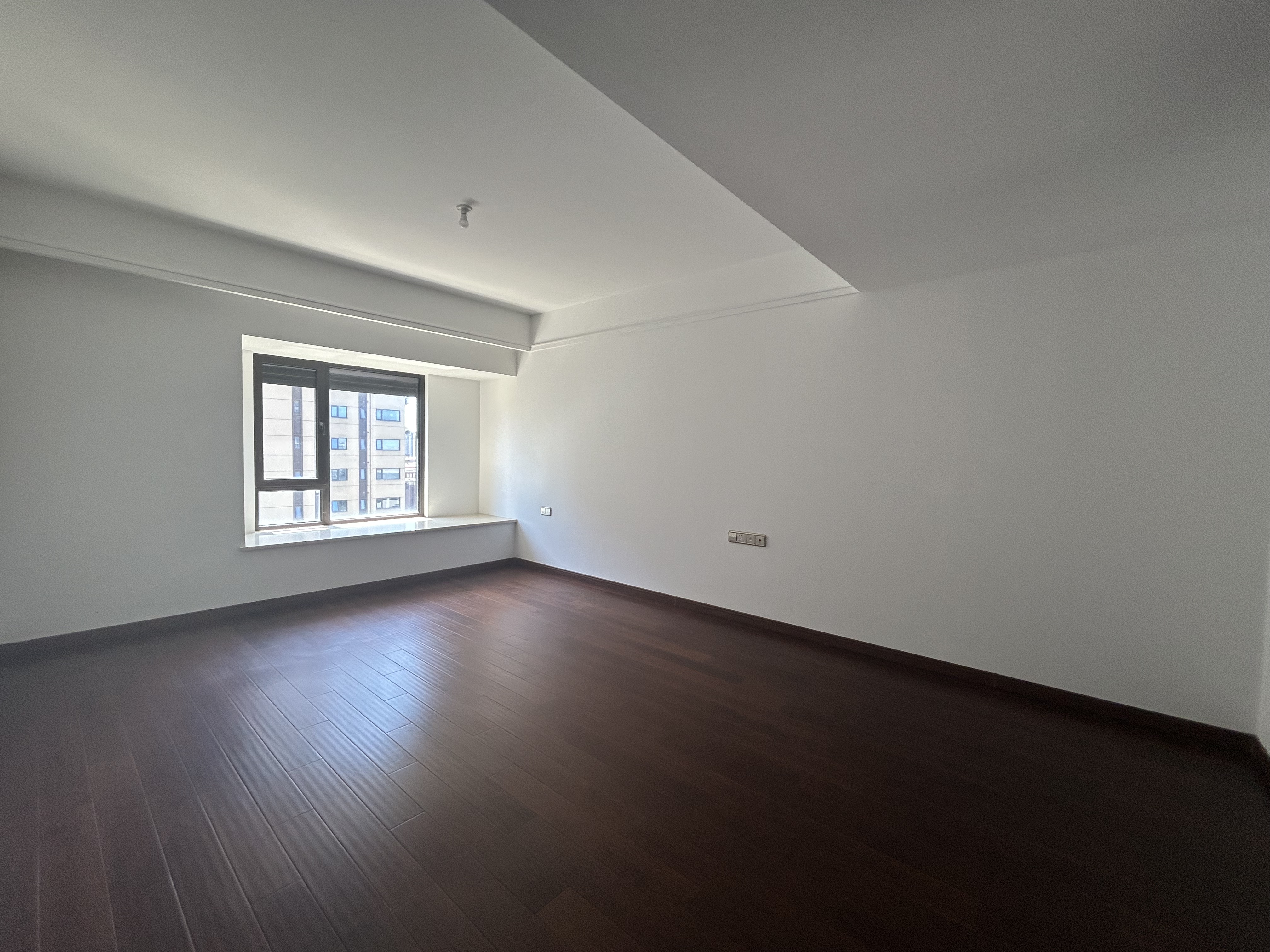 万科城市之光 4室2厅2卫 142m&sup2;