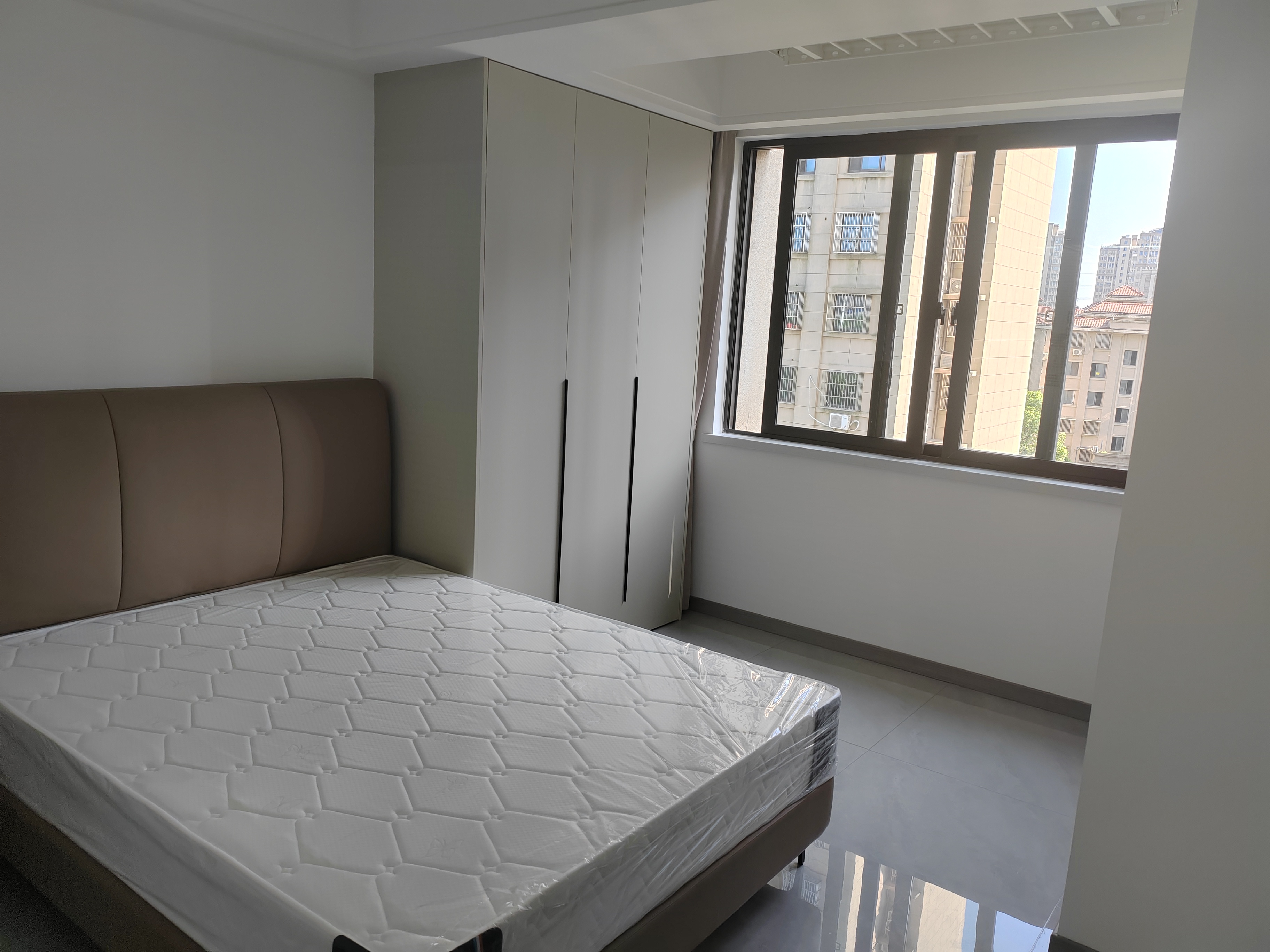 世家花园 2室1厅1卫 71m&sup2;