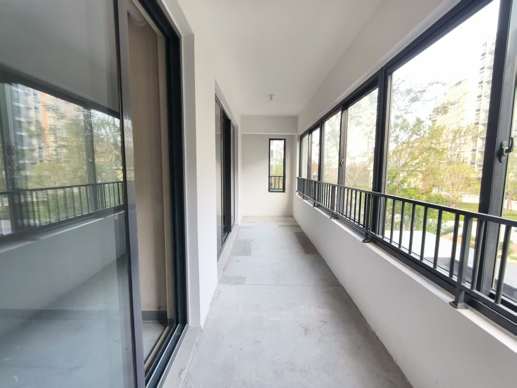 天璞华庭 3室2厅2卫 137m&sup2;