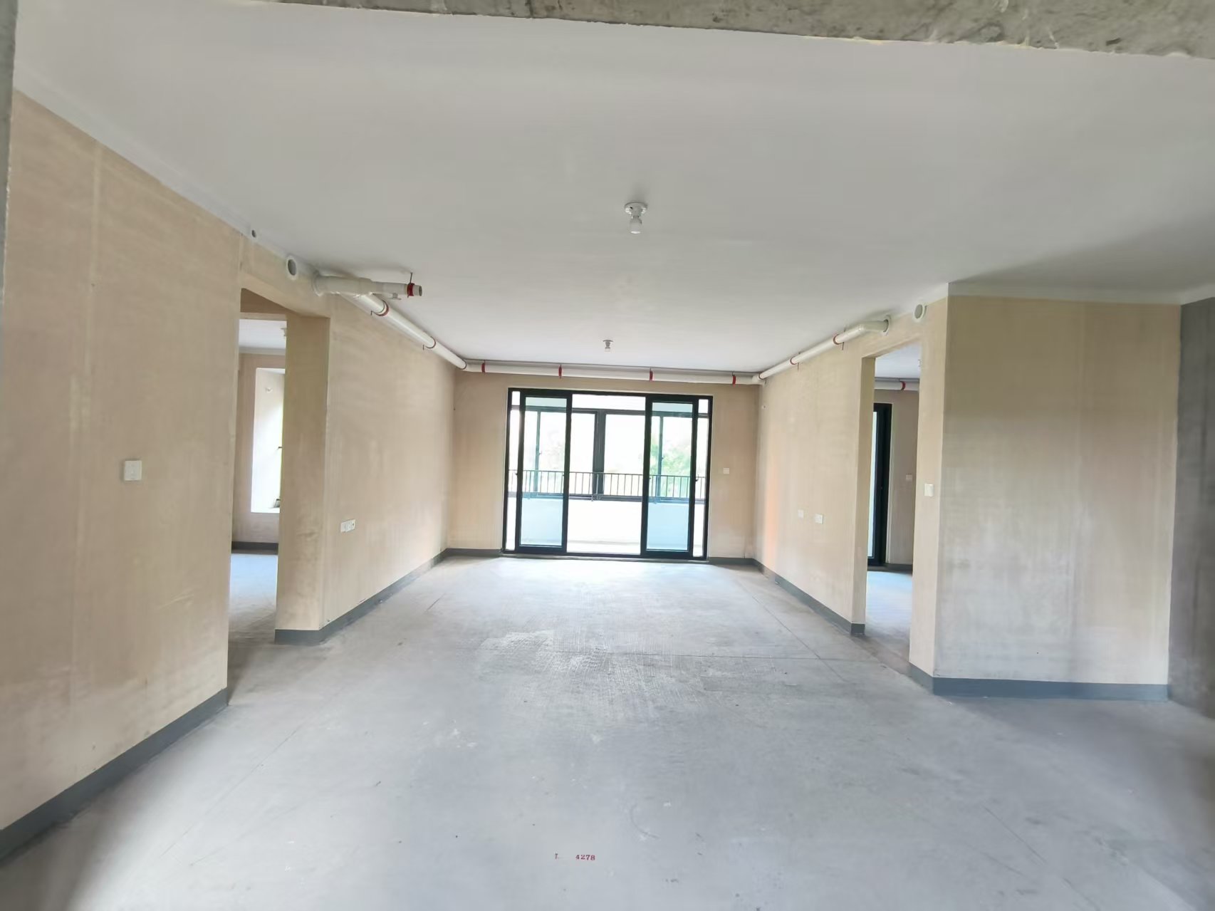 天璞华庭 3室2厅2卫 137m&sup2;