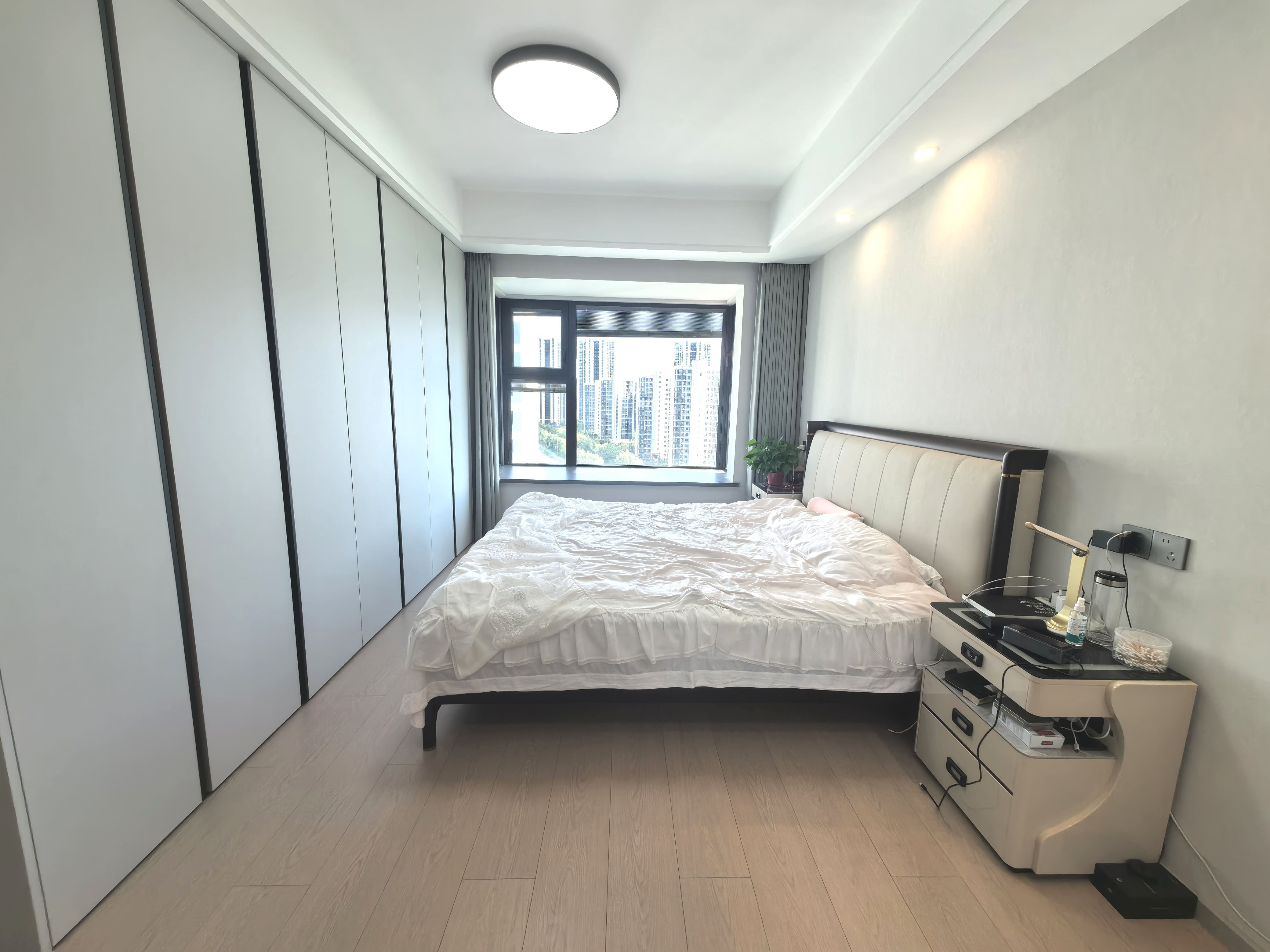 碧桂园公园星荟 3室2厅2卫 132m&sup2;