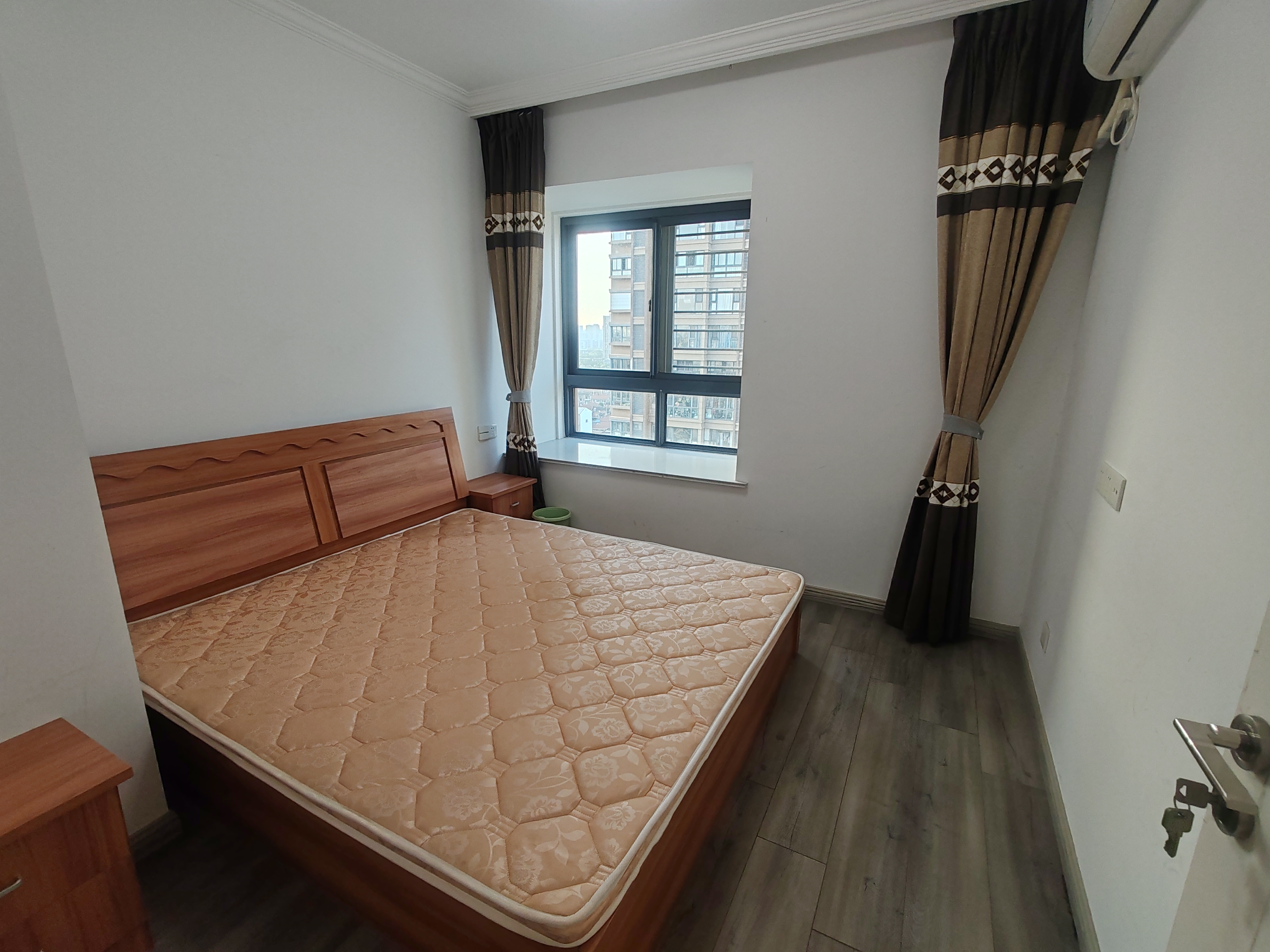 南辰濠郡 3室2厅2卫 128m&sup2;