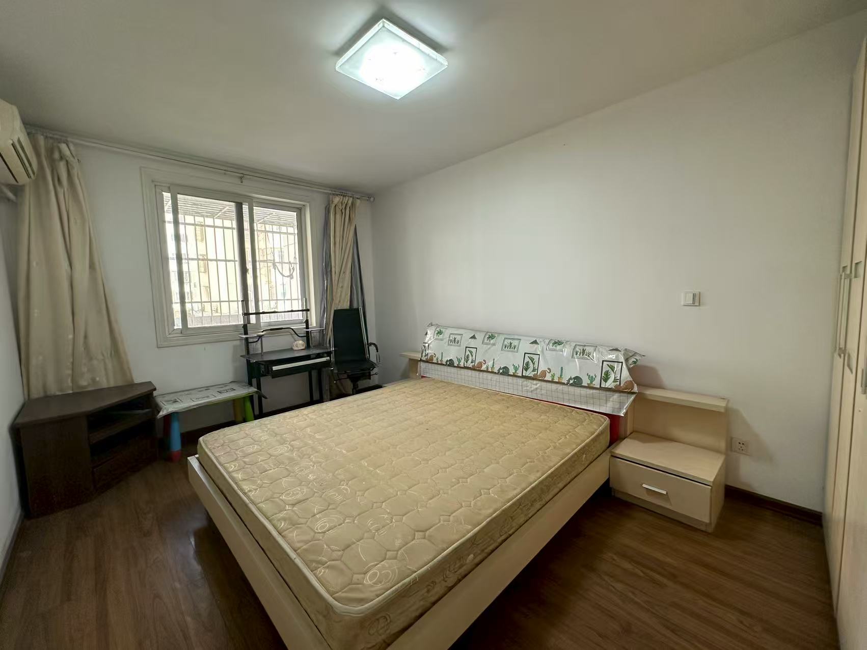 世纪新城 3室2厅1卫 82m&sup2;