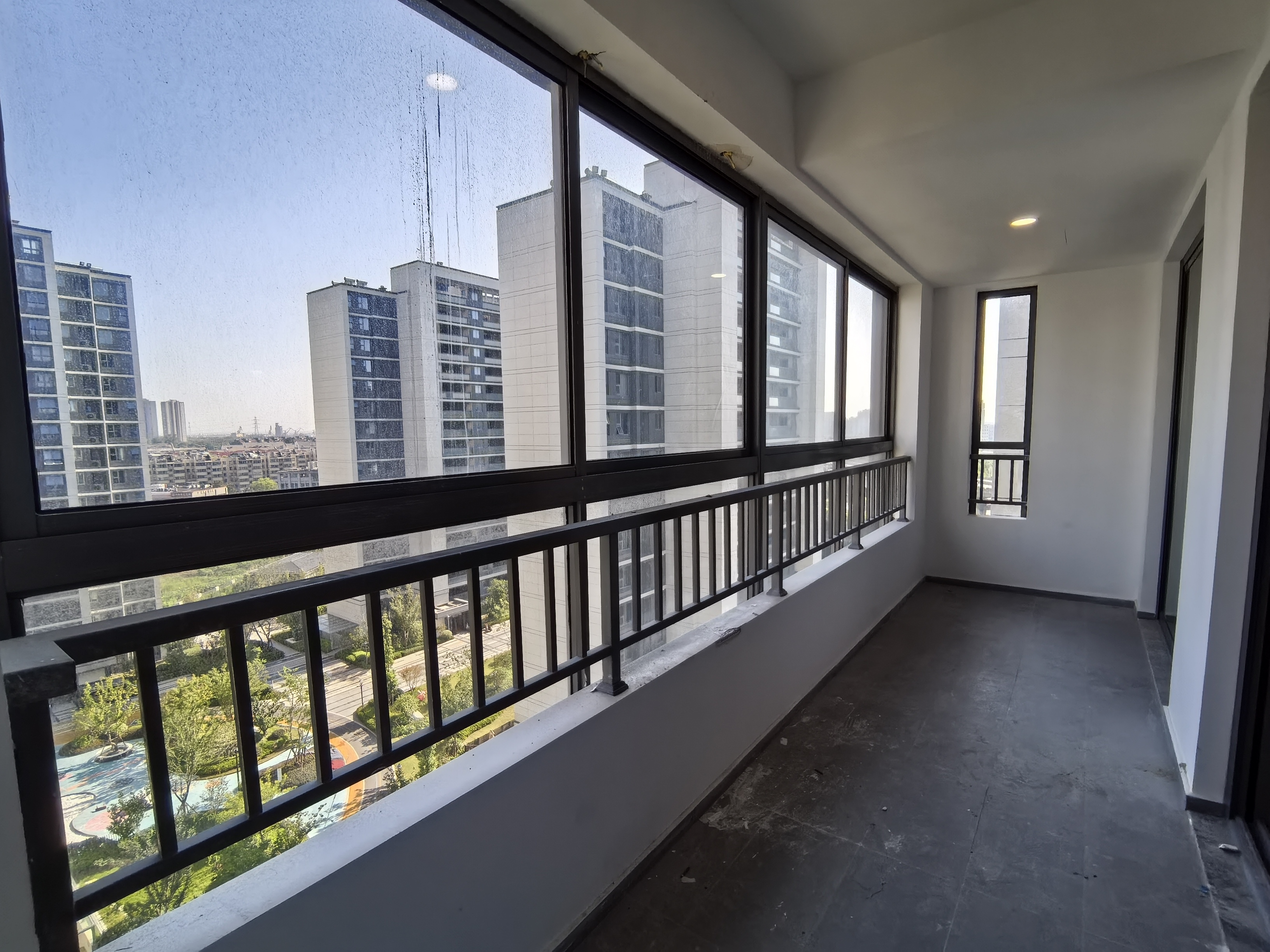 长泰滨河国际 3室2厅2卫 105.43m&sup2;