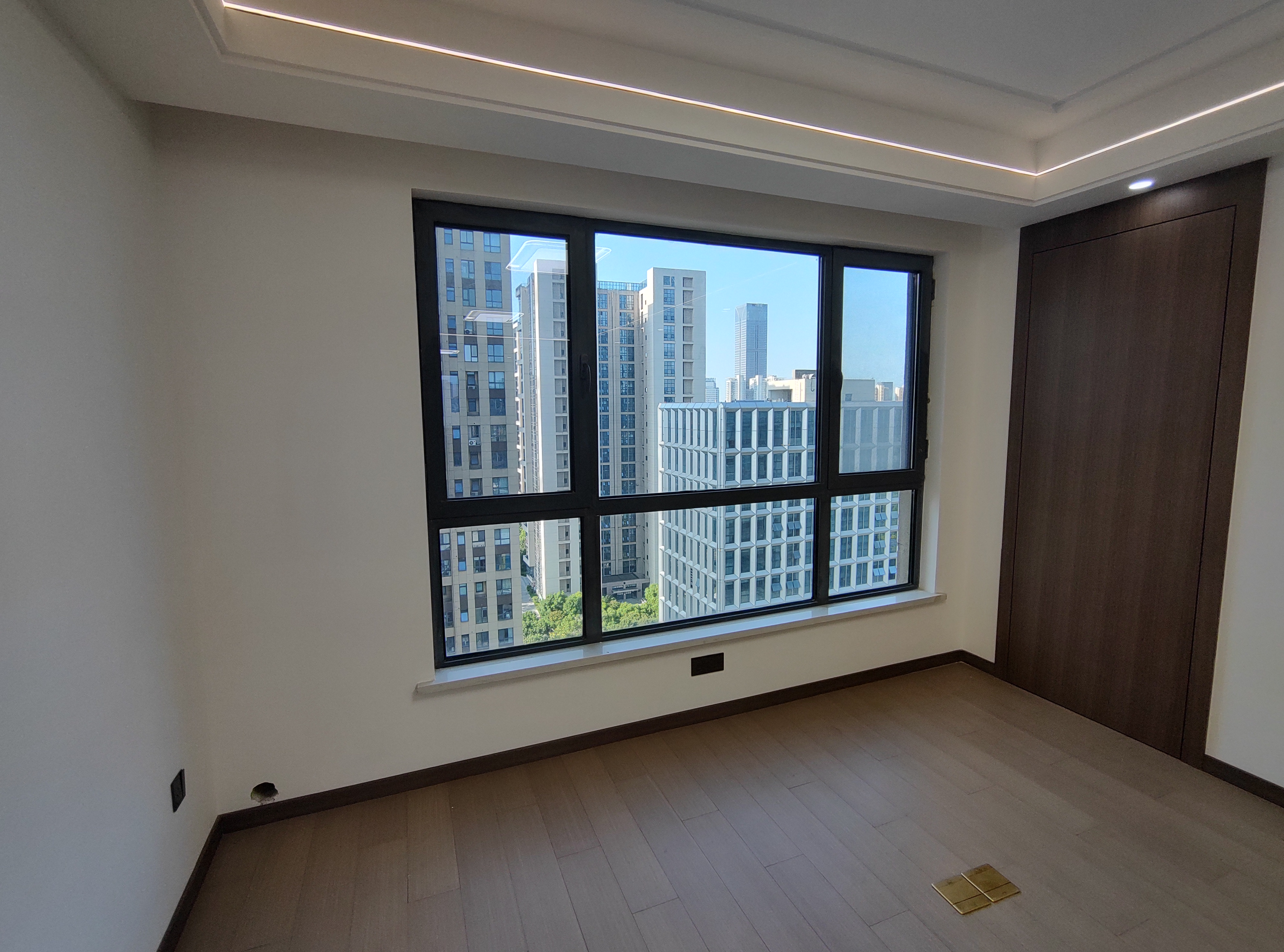翠园 4室2厅2卫 145.00m&sup2;