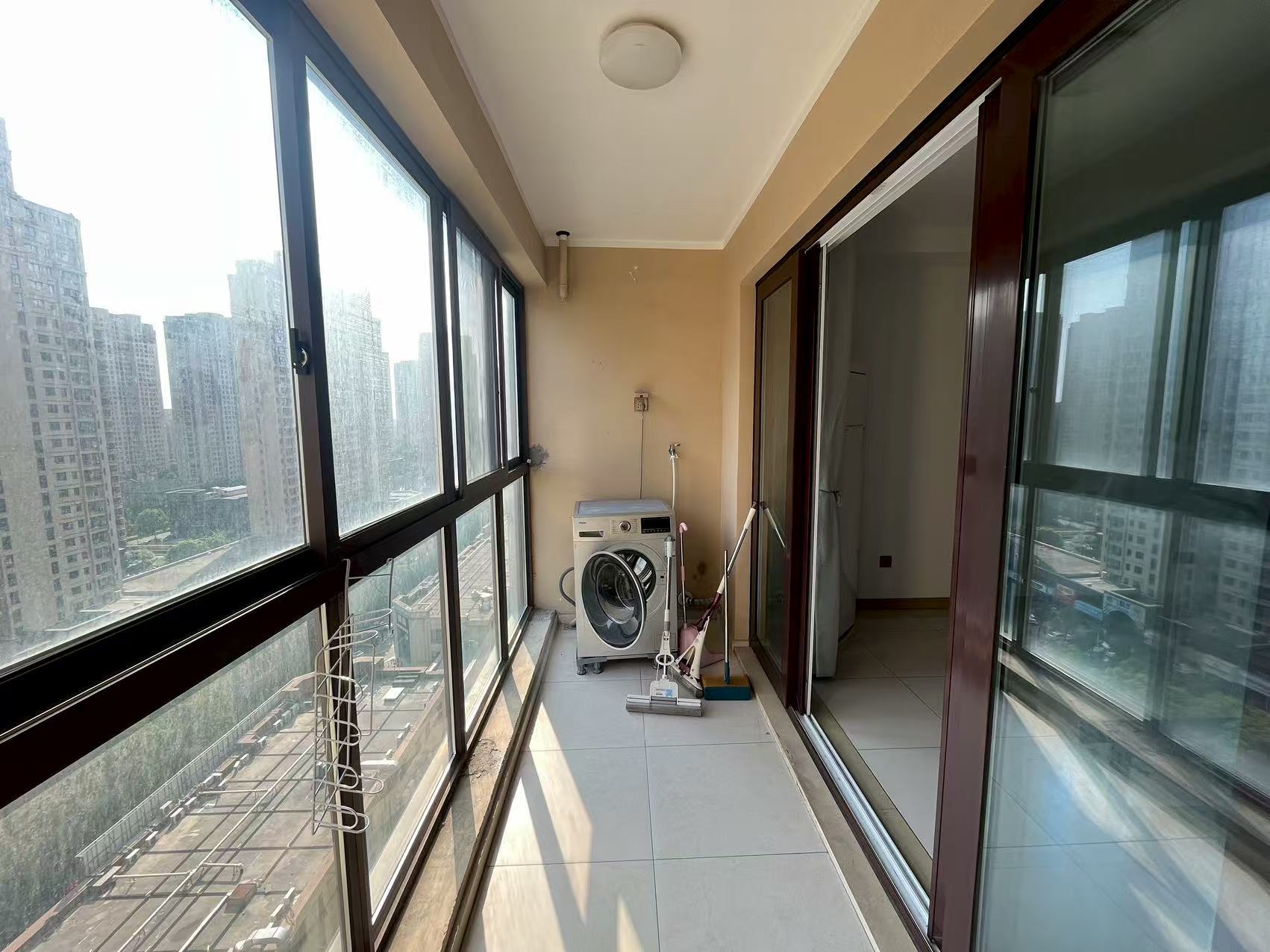 世茂九龙庭 3室2厅2卫 126m&sup2;