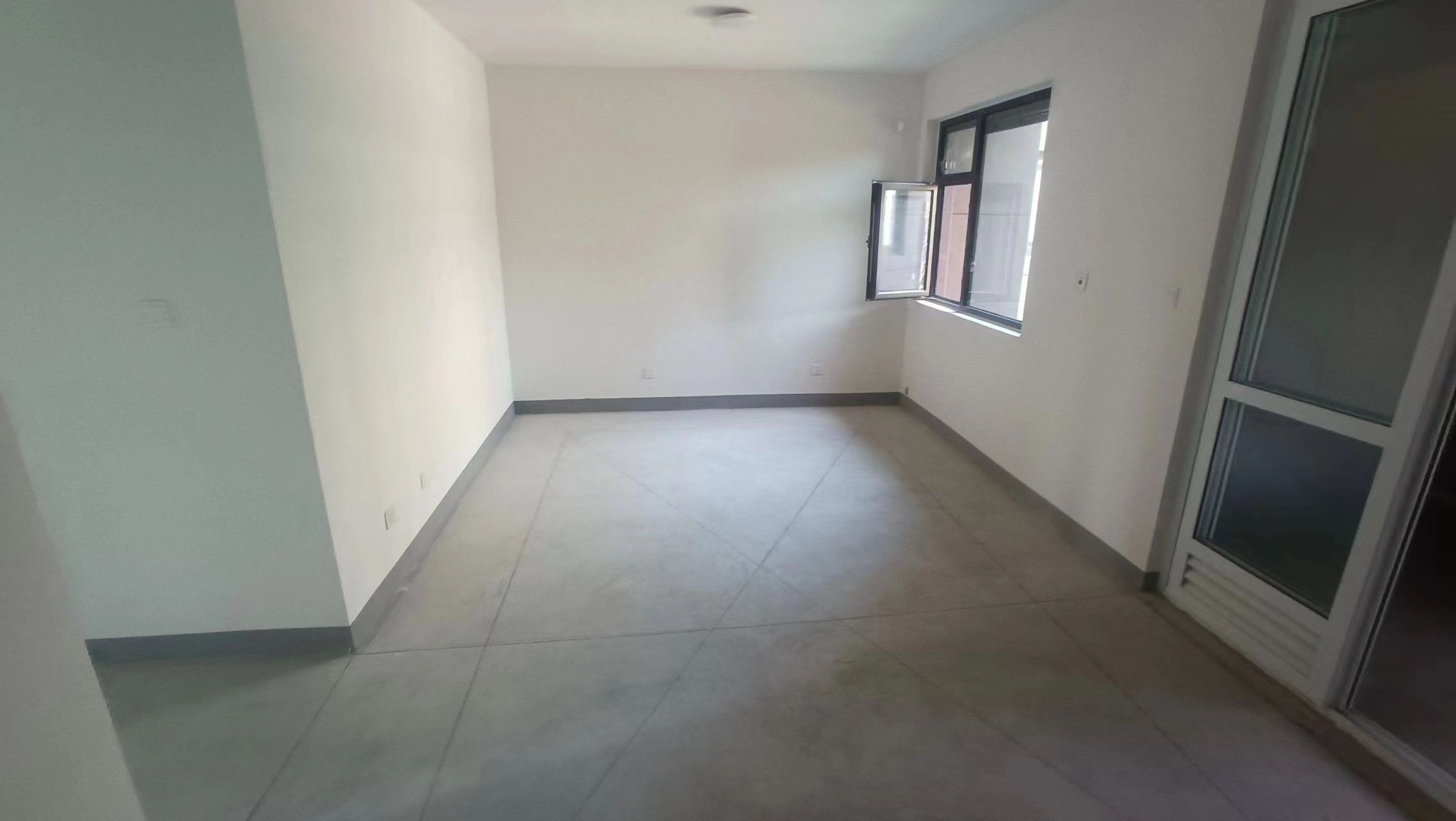百花馨苑 2室1厅1卫 96m&sup2;