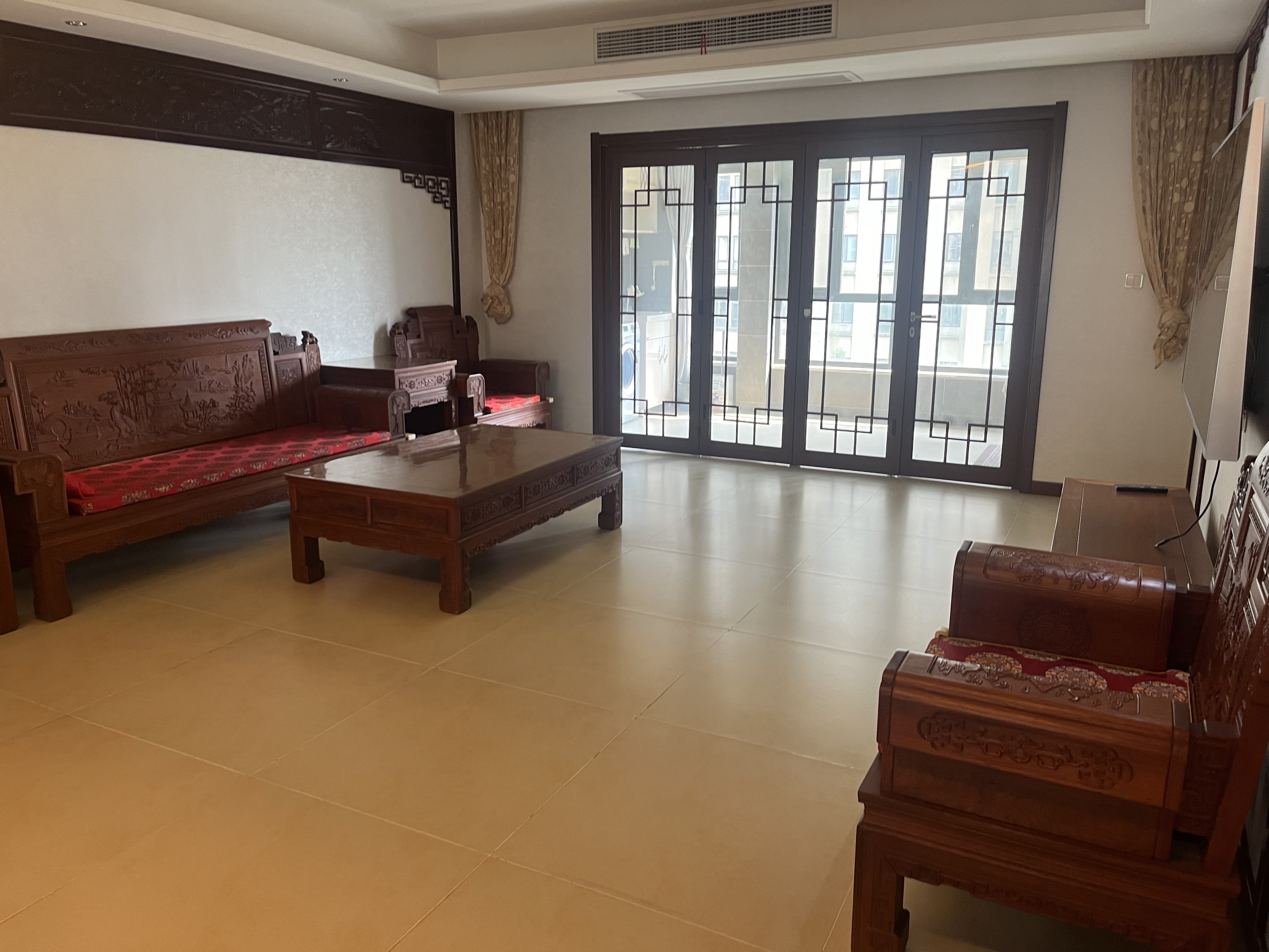南通橡树湾 4室2厅3卫 248m&sup2;