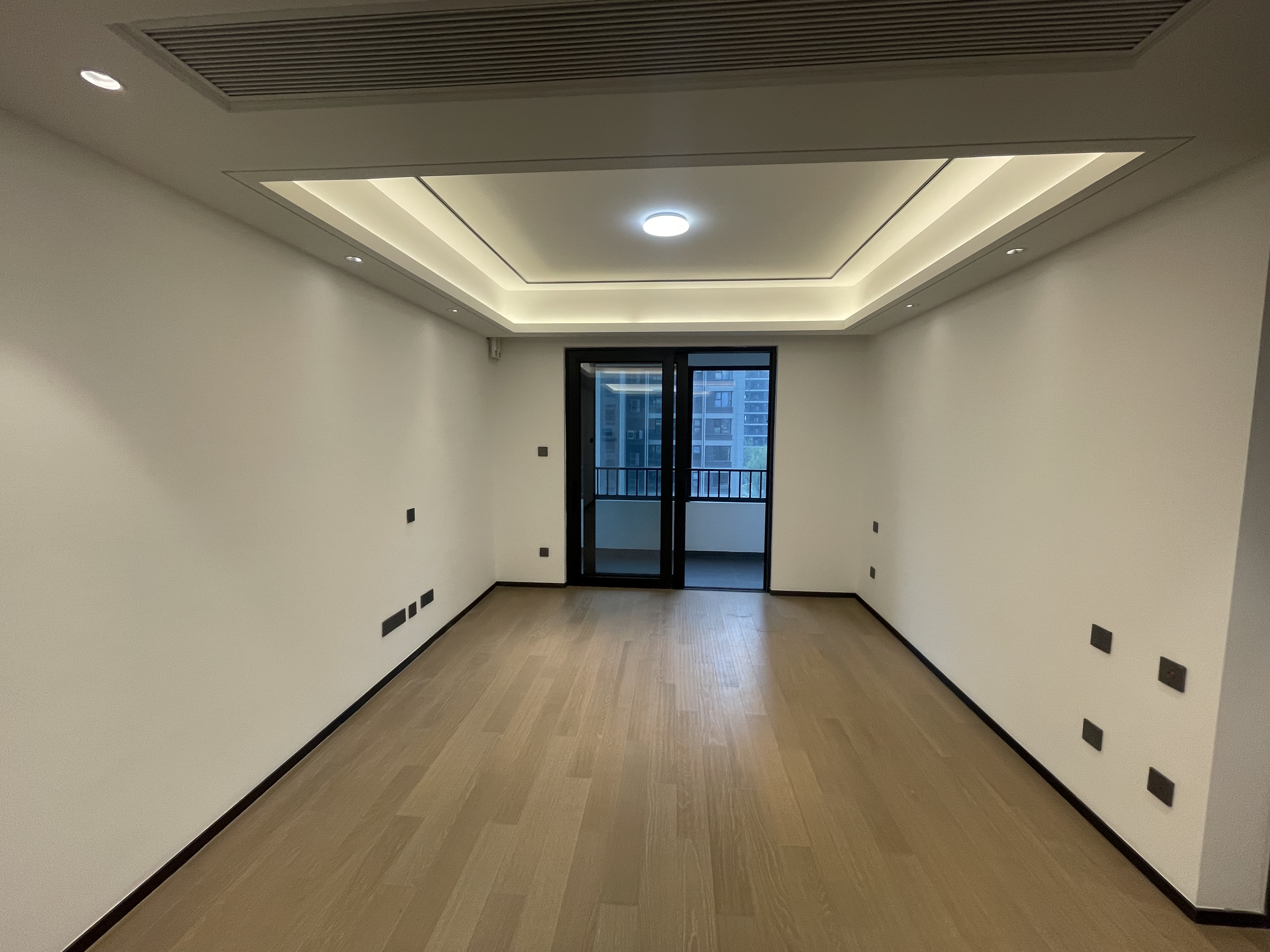 滨江道静园 3室2厅2卫 117m&sup2;
