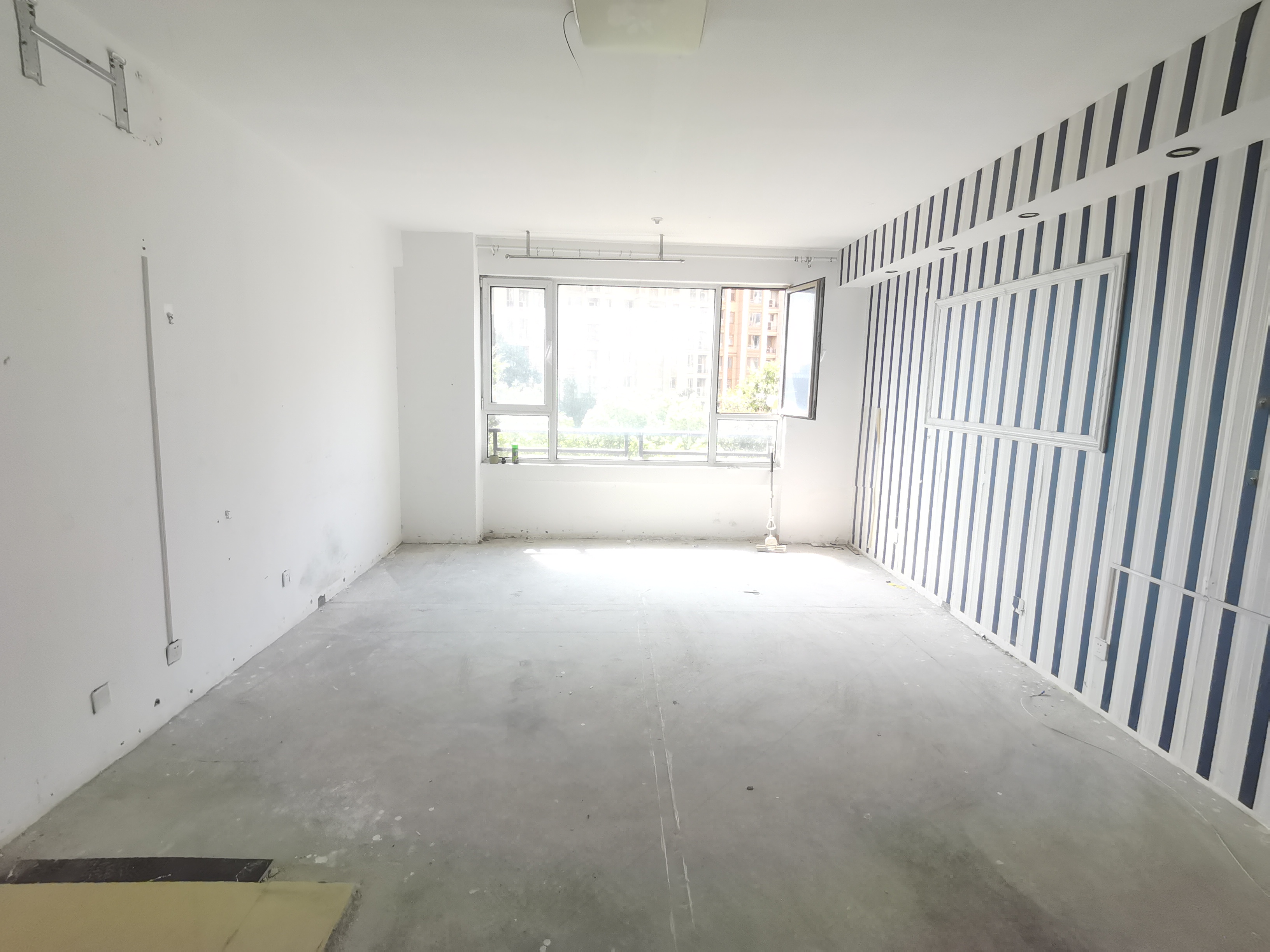 中南世纪花城二期 3室2厅2卫 138.59m&sup2;