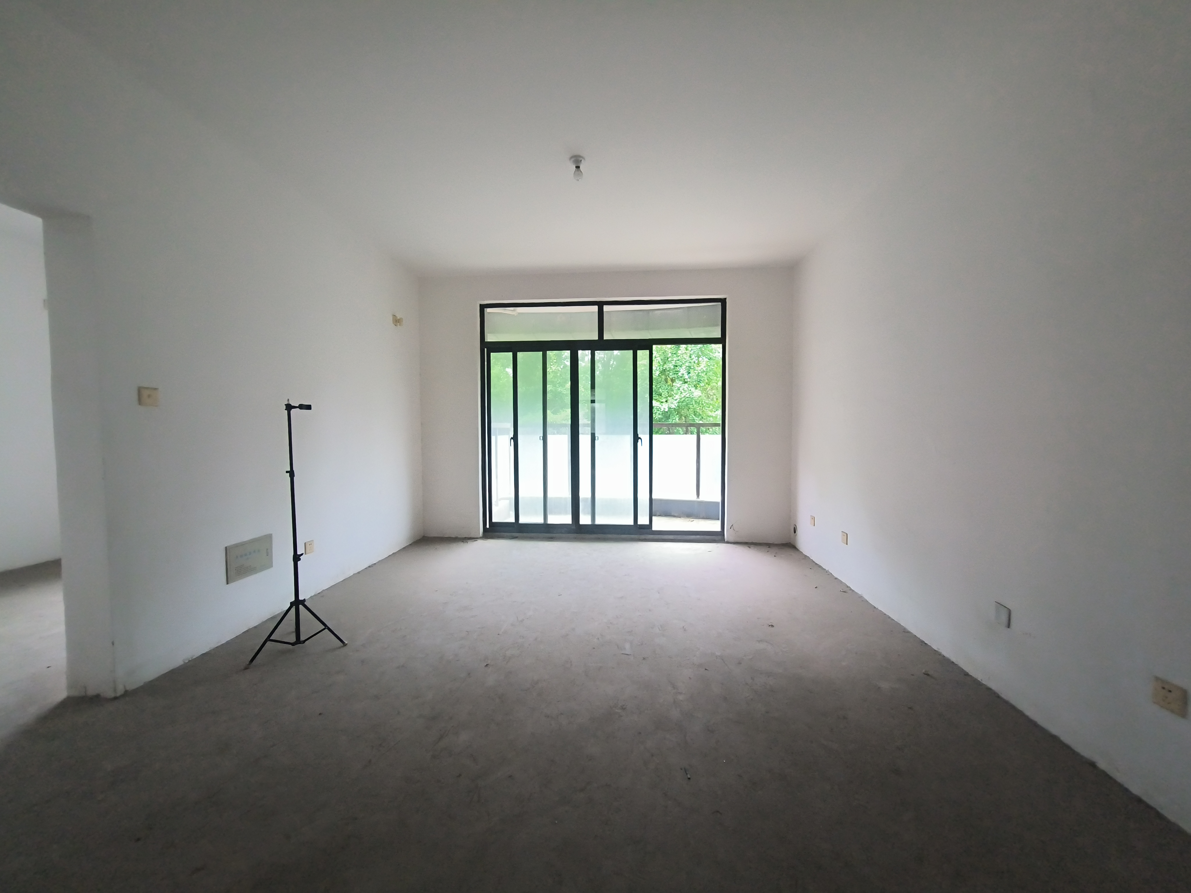 银河湾 3室2厅2卫 135.72m&sup2;