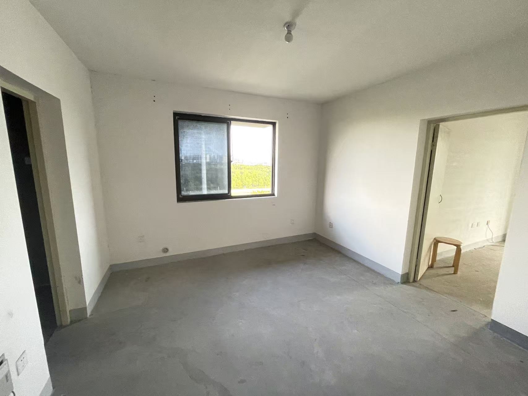 紫东南苑南区 1室1厅1卫 61.39m&sup2;