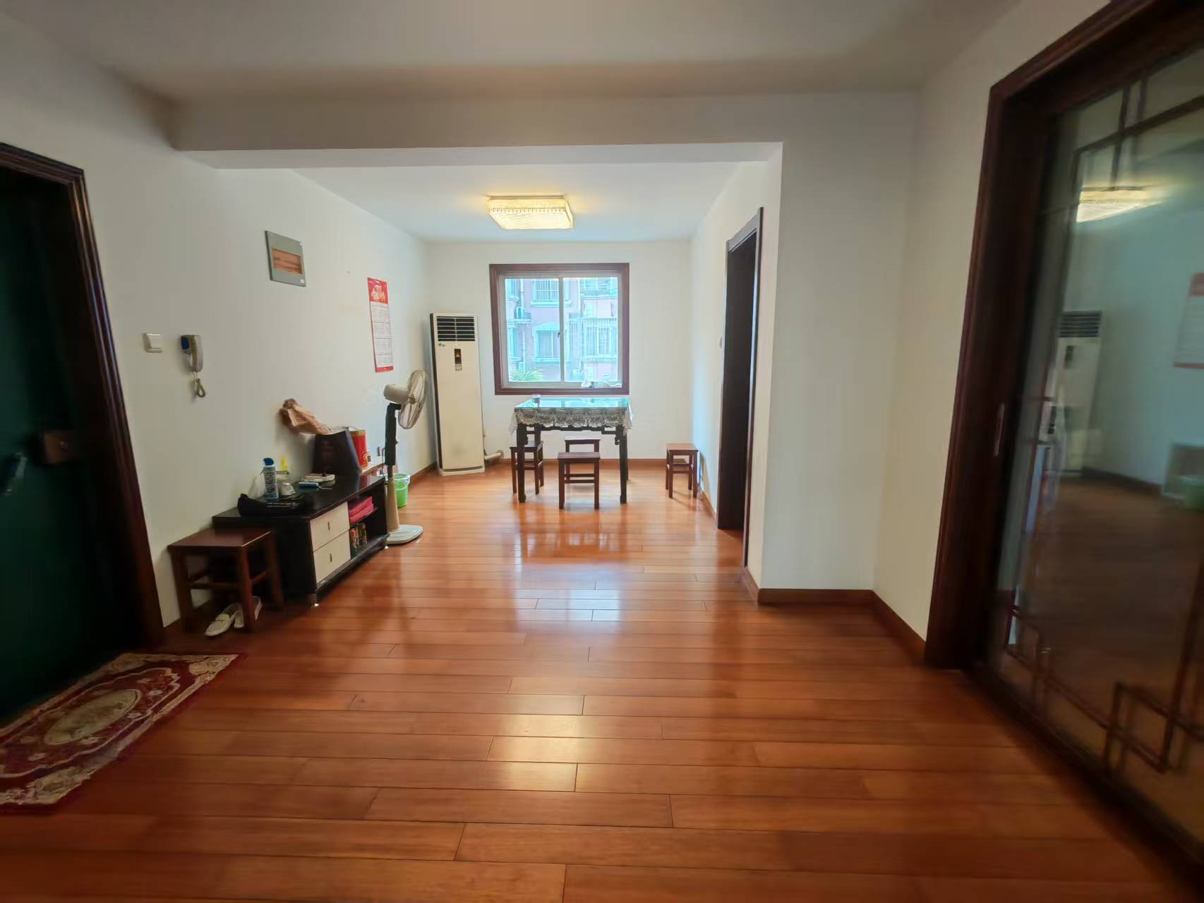 阳光花园 3室1厅1卫 106m&sup2;