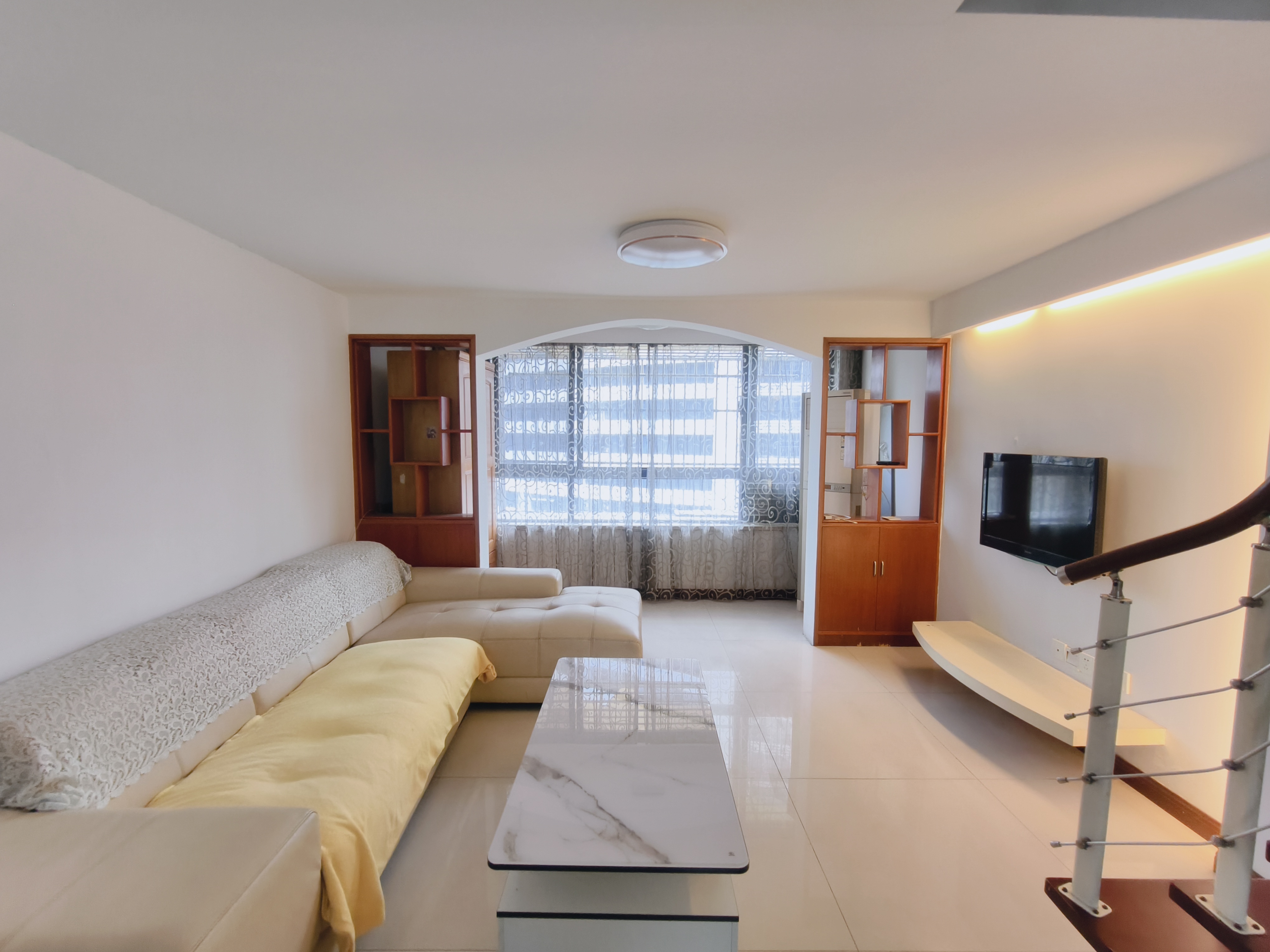 鸿运大厦 2室2厅1卫 64.00m&sup2;