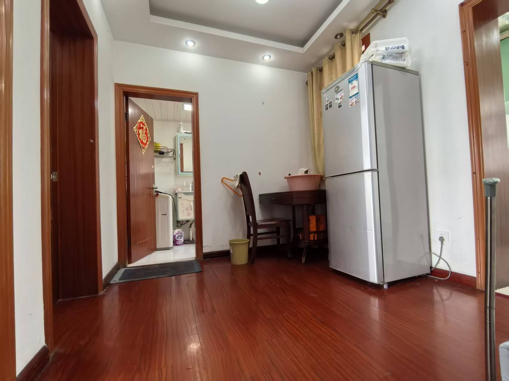 越江新村 2室1厅1卫 70m&sup2;
